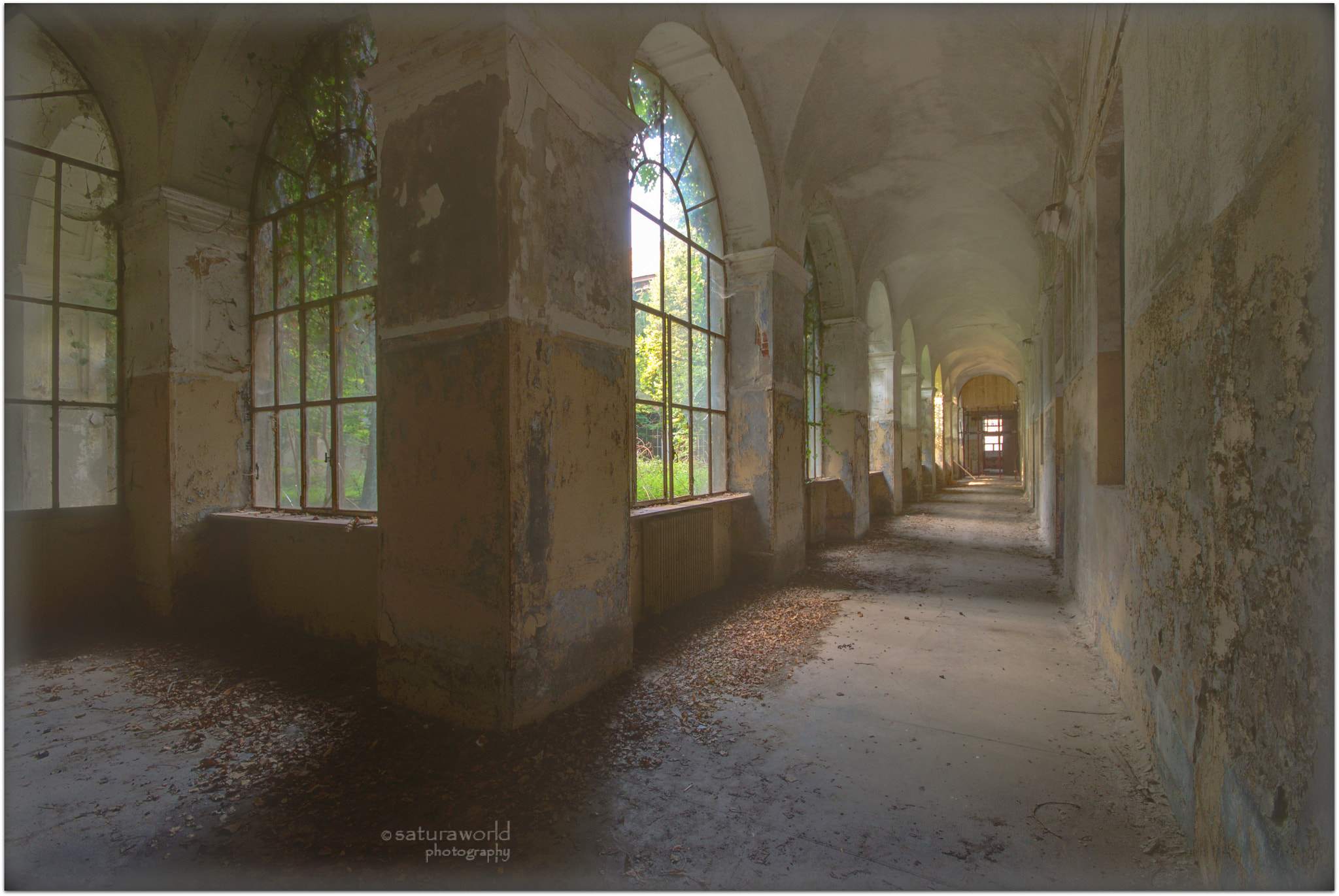 Sigma 10-20mm F4-5.6 EX DC HSM sample photo. Corridors. photography