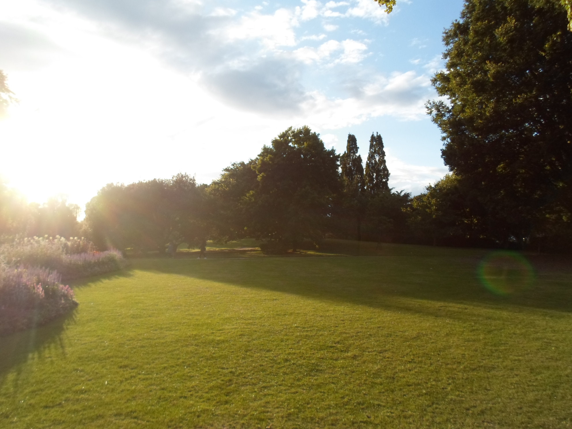 Samsung ST66 / ST68 sample photo. From london photography