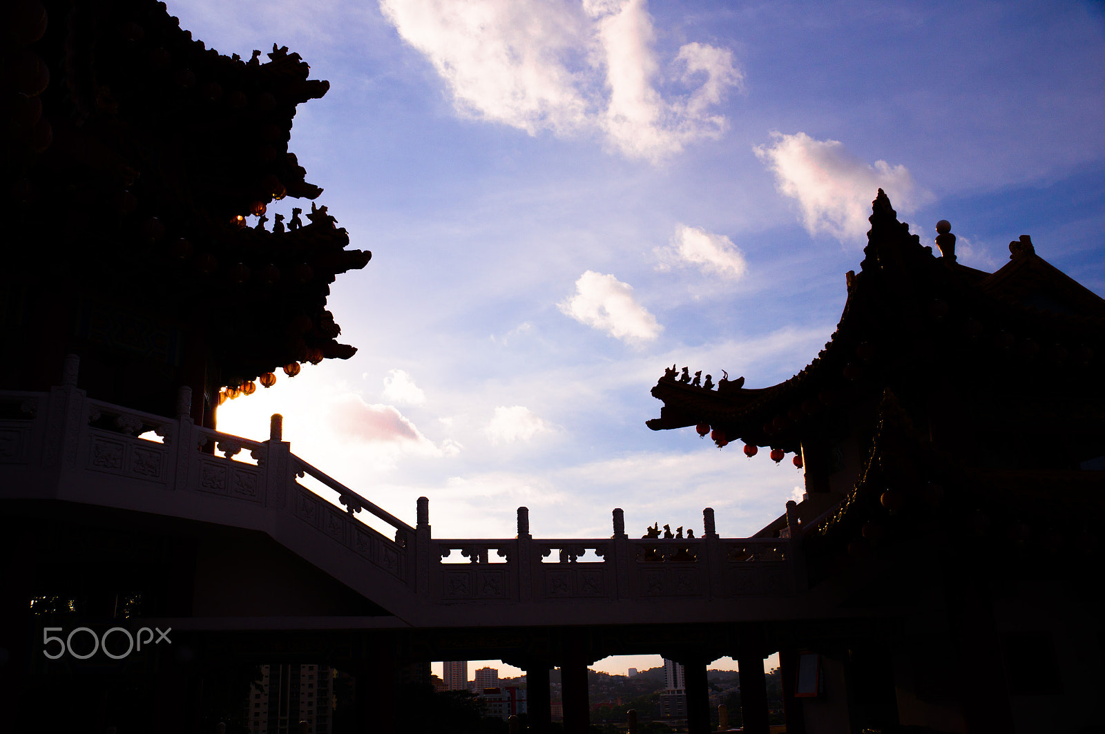 Sony SLT-A37 sample photo. Silhouette of chinese temple photography