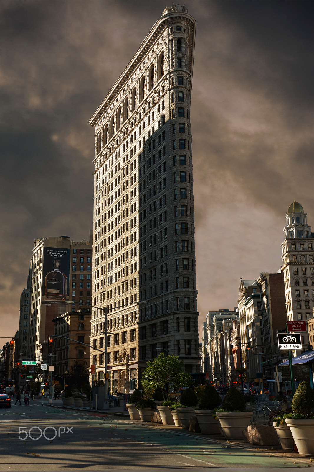 Nikon D7100 + Sigma 18-200mm F3.5-6.3 DC OS HSM sample photo. Flat iron building, new york photography