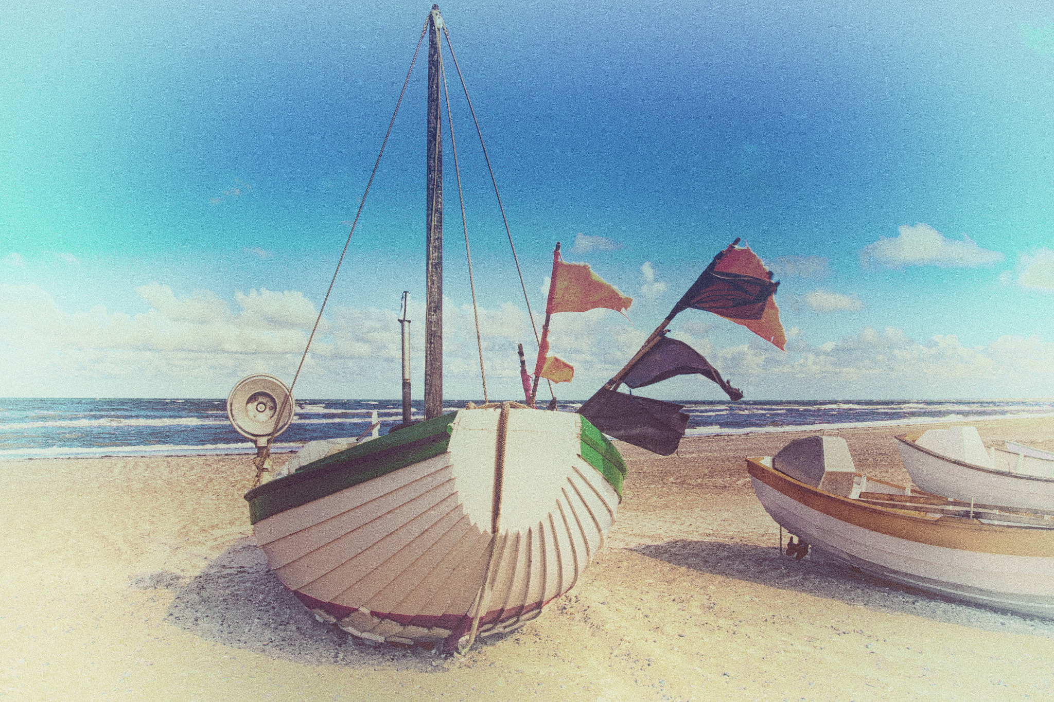 Nikon D90 sample photo. Fishingboats on the beach photography
