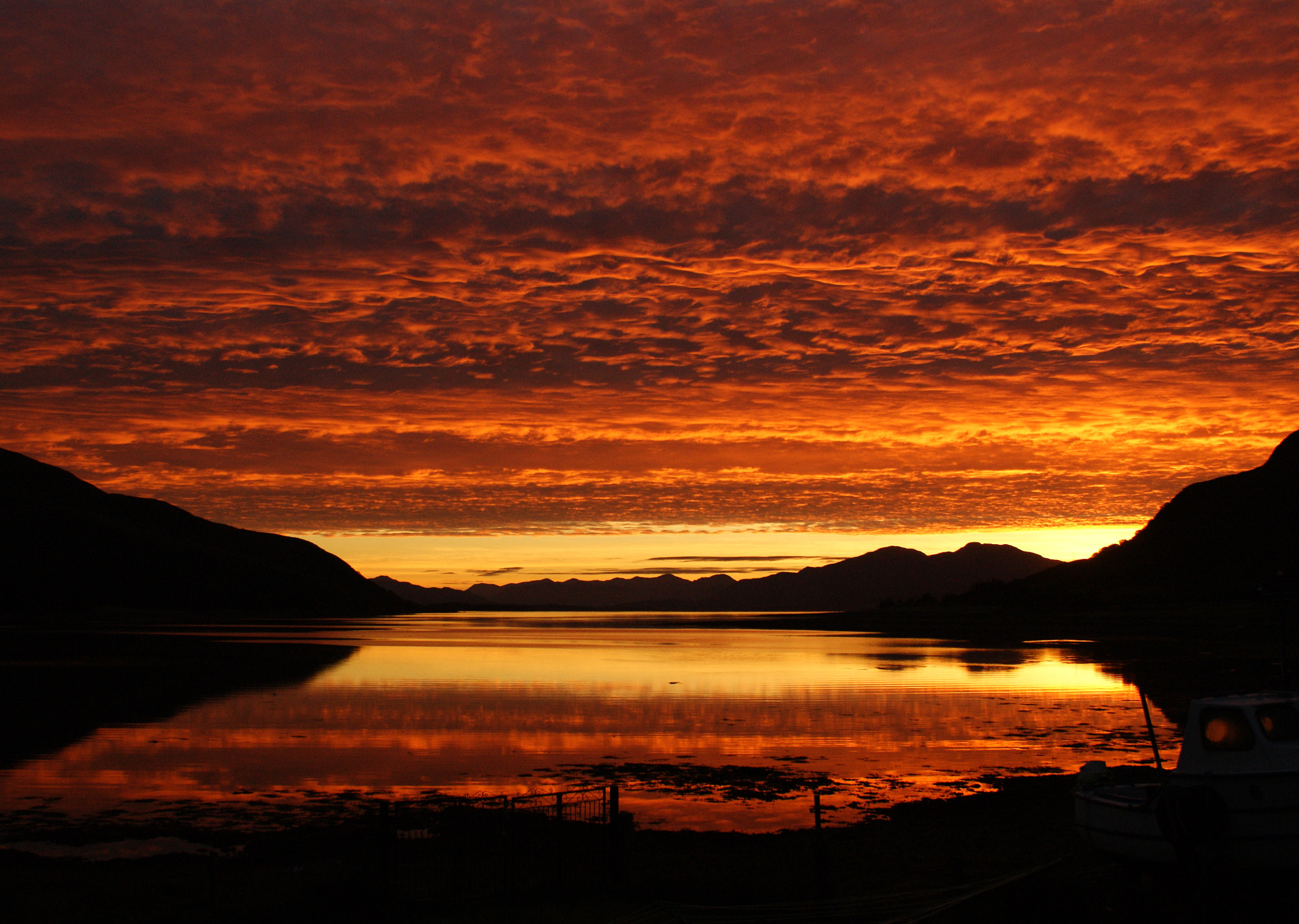 Sony Alpha DSLR-A390 sample photo. Skye sunrise photography