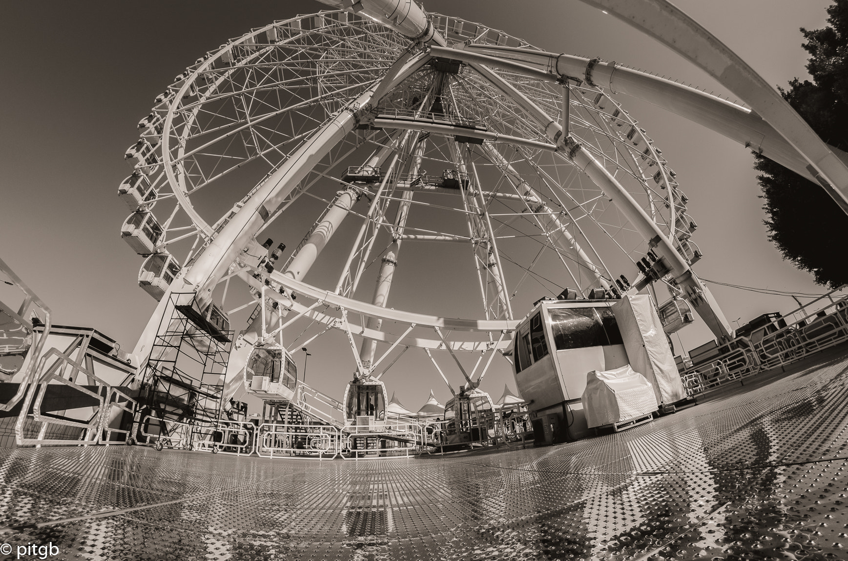 Nikon D5100 + Samyang 8mm F3.5 Aspherical IF MC Fisheye sample photo. Noria photography