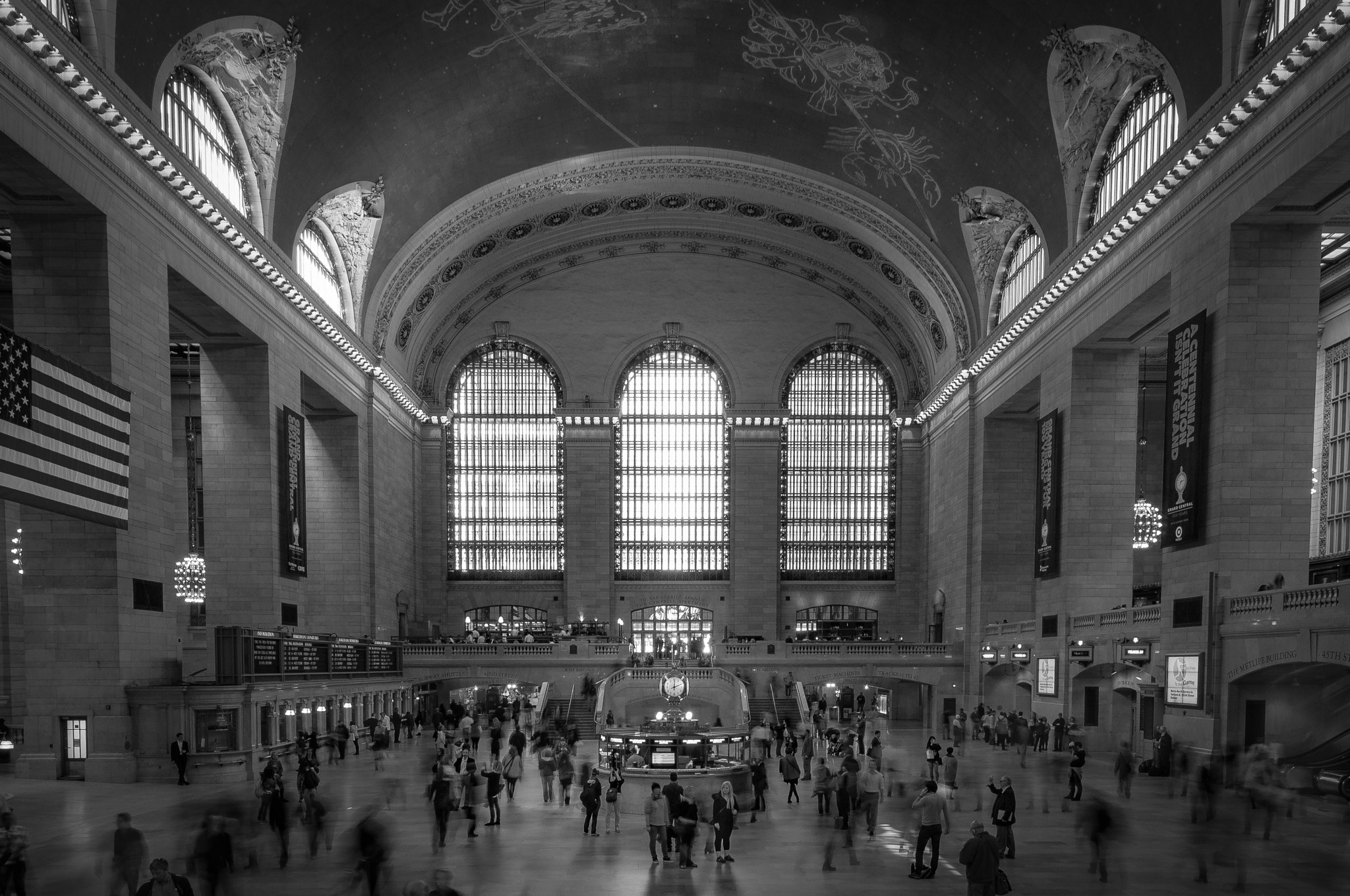 Nikon AF-S Nikkor 14-24mm F2.8G ED sample photo. Grand central station photography