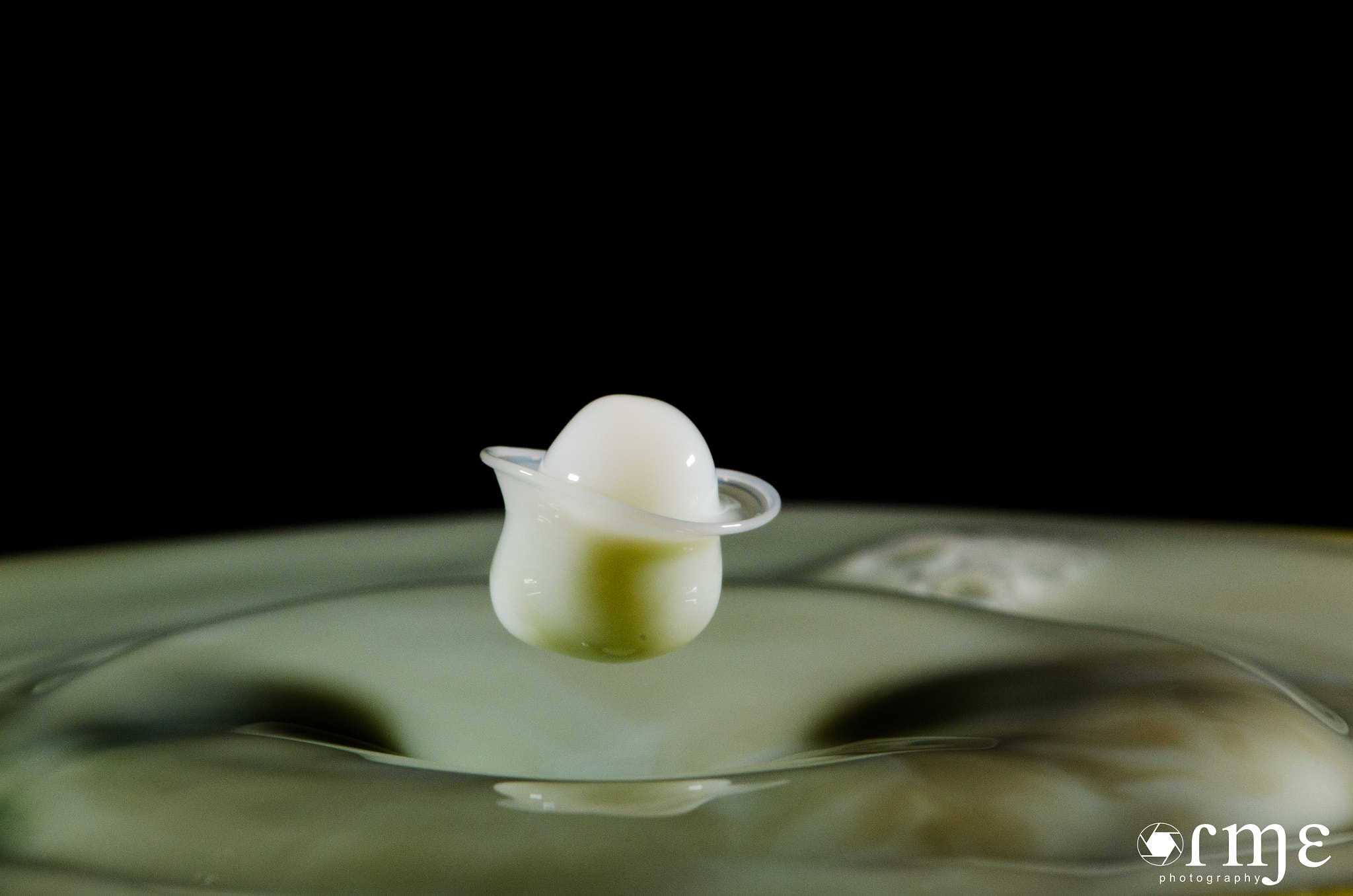 Nikon AF-S Micro-Nikkor 105mm F2.8G IF-ED VR sample photo. Splash drop milk 3 photography