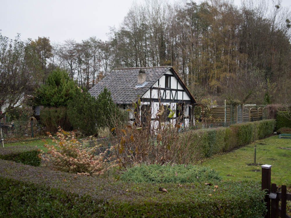 Olympus OM-D E-M5 + Panasonic Lumix G 20mm F1.7 ASPH sample photo. Schrebergarten in braunschweig photography