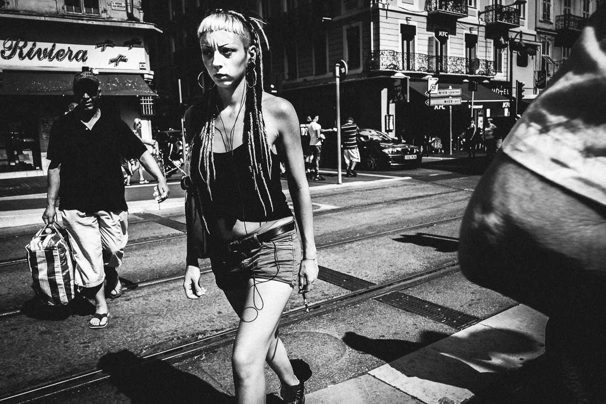 Fujifilm X-T10 + Fujifilm XF 18mm F2 R sample photo. Ecological girl with an ecological cig photography