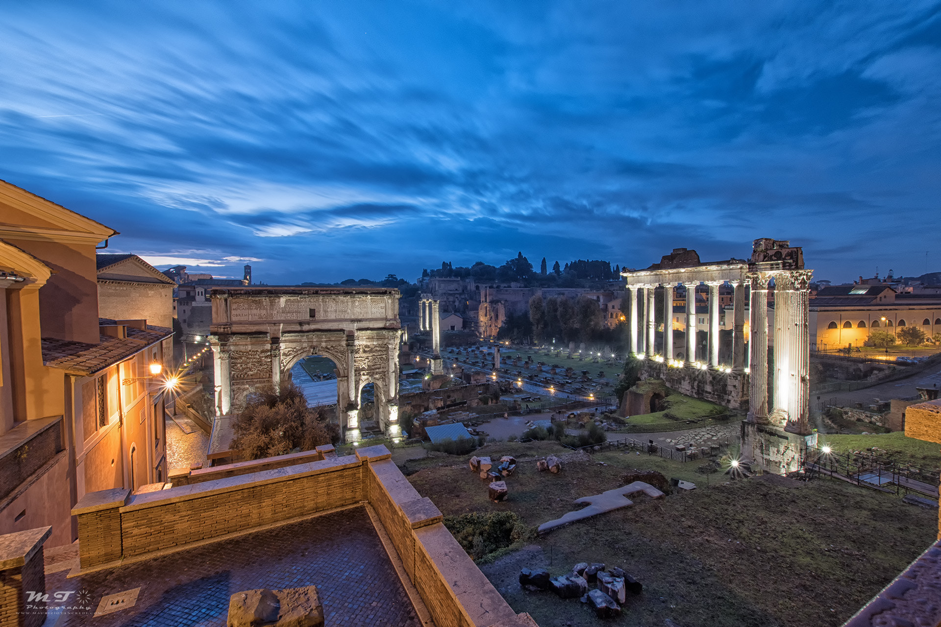 Nikon D5500 + Sigma 10-20mm F3.5 EX DC HSM sample photo. Blue hour in roman forum photography