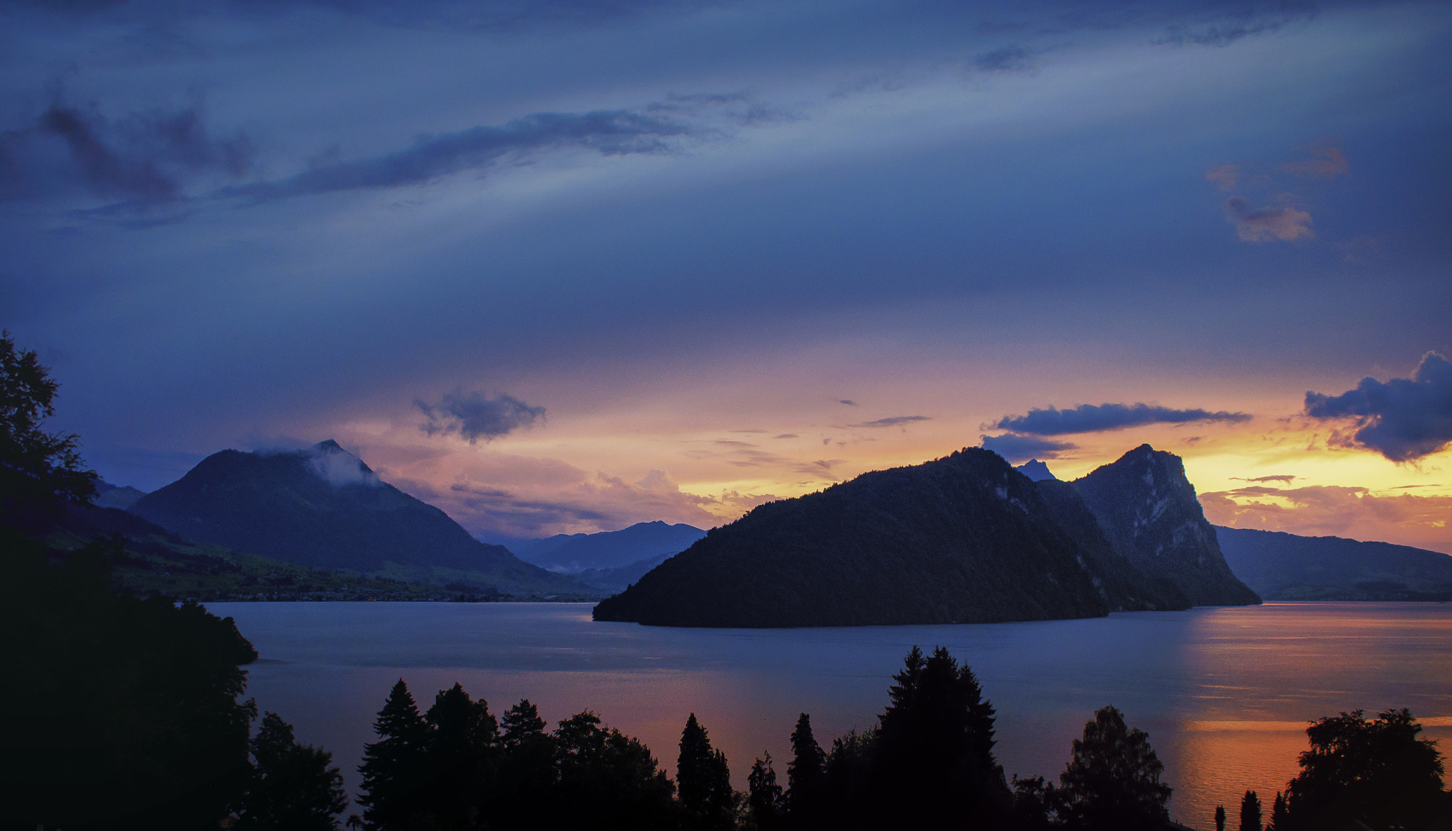 Olympus OM-D E-M5 sample photo. Lake lucerne sunset ii photography