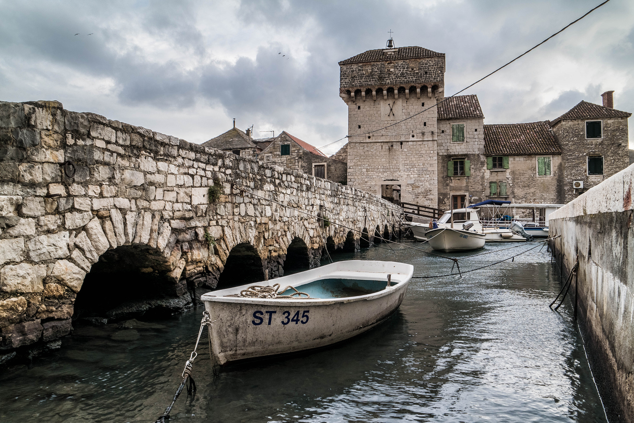 Samsung NX300M sample photo. Castle photography