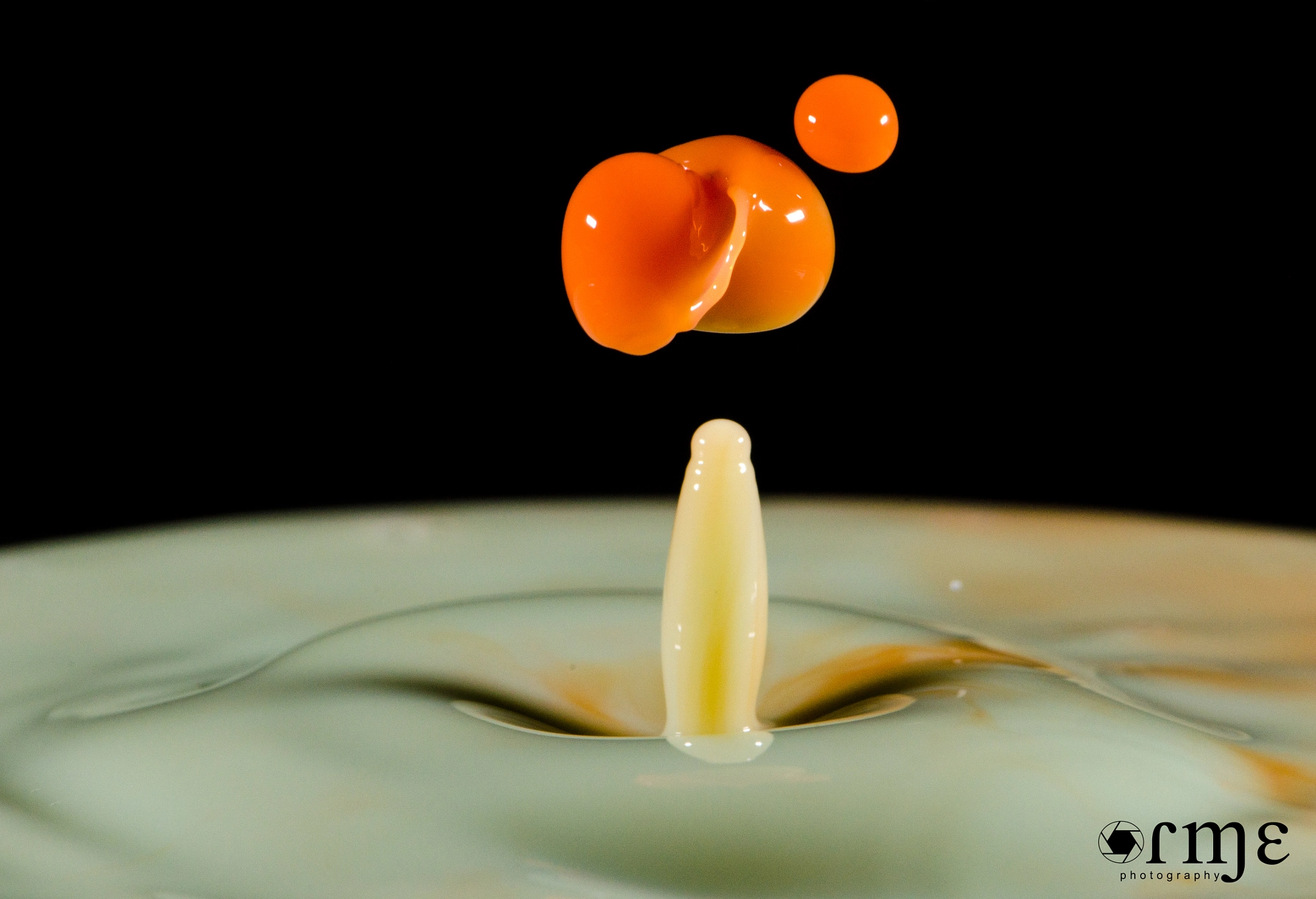Nikon AF-S Micro-Nikkor 105mm F2.8G IF-ED VR sample photo. Splash drop milk 9 photography