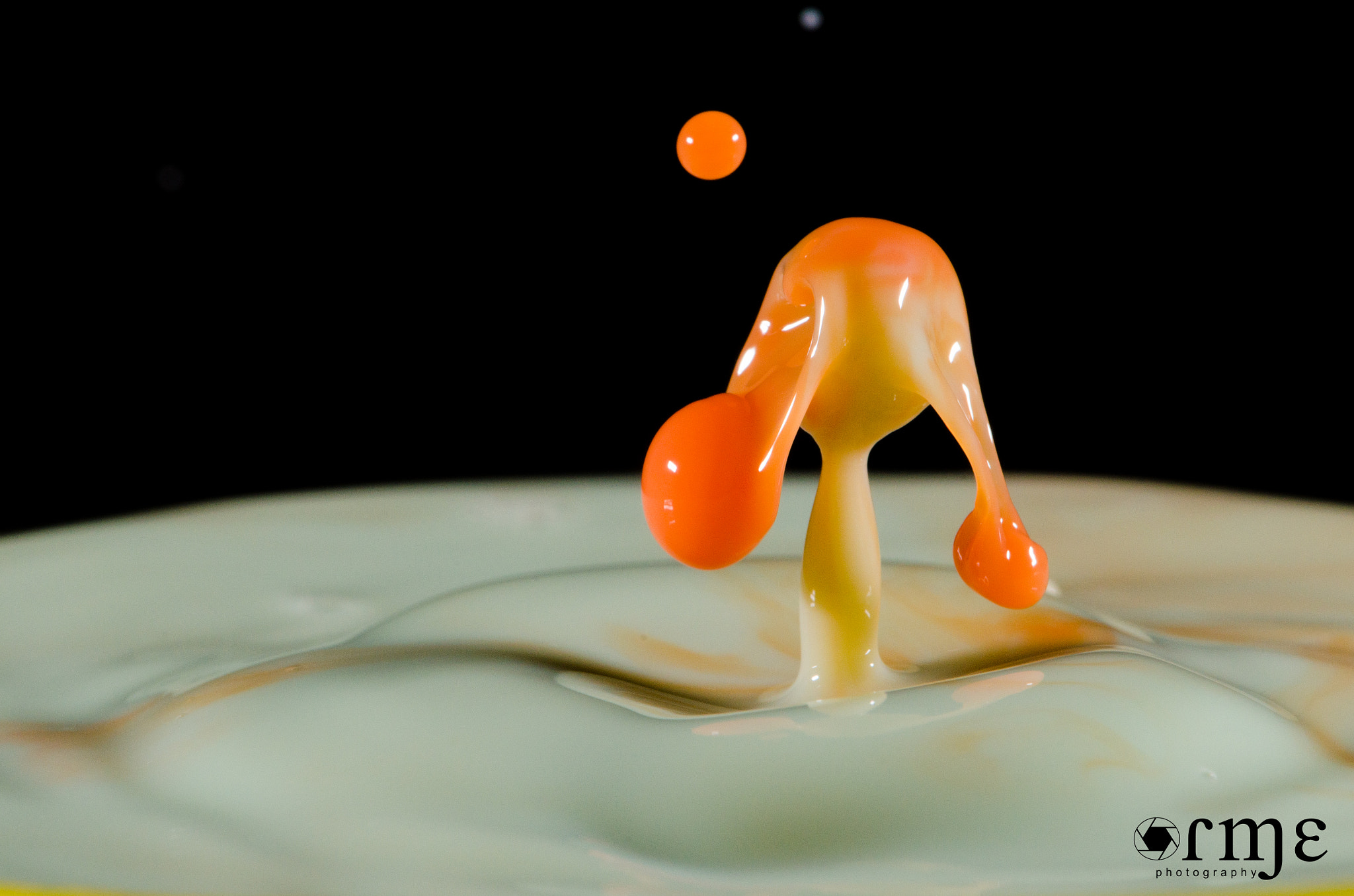 Nikon AF-S Micro-Nikkor 105mm F2.8G IF-ED VR sample photo. Splash drop milk 11 photography