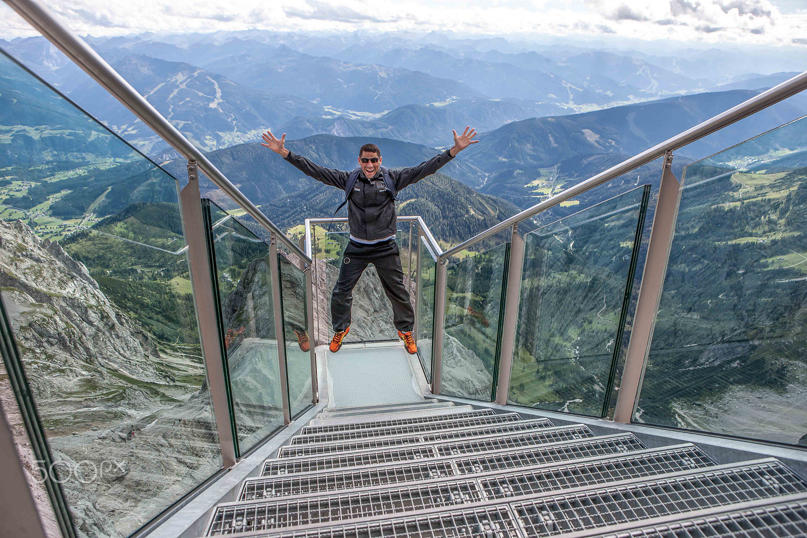 Canon EOS-1Ds Mark III sample photo. Jump dachstein photography