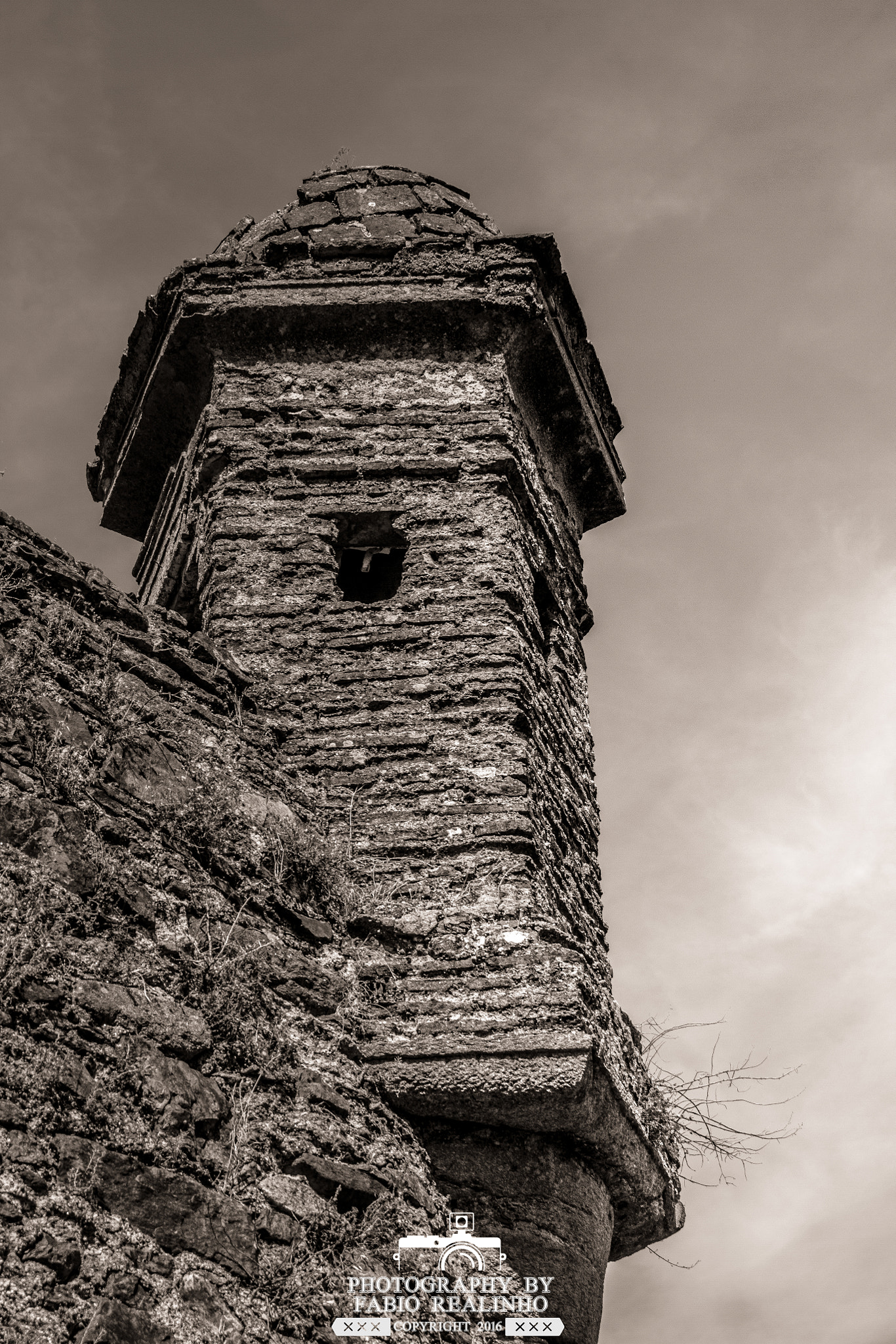 Canon EF-S 18-55mm F3.5-5.6 III sample photo. Castelo de vide photography