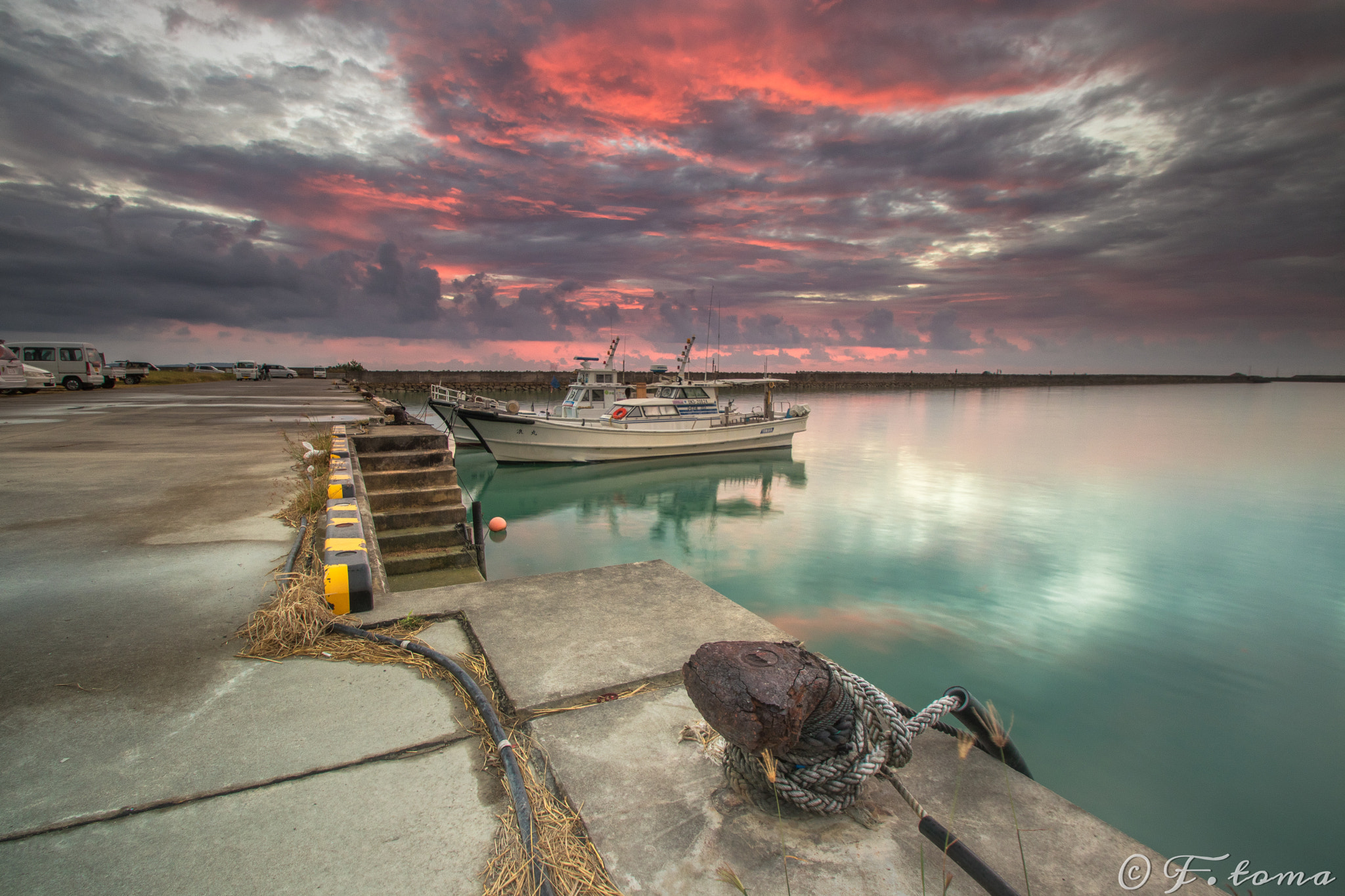 Sigma 10-20mm F3.5 EX DC HSM sample photo. Morning glow at fishing port photography