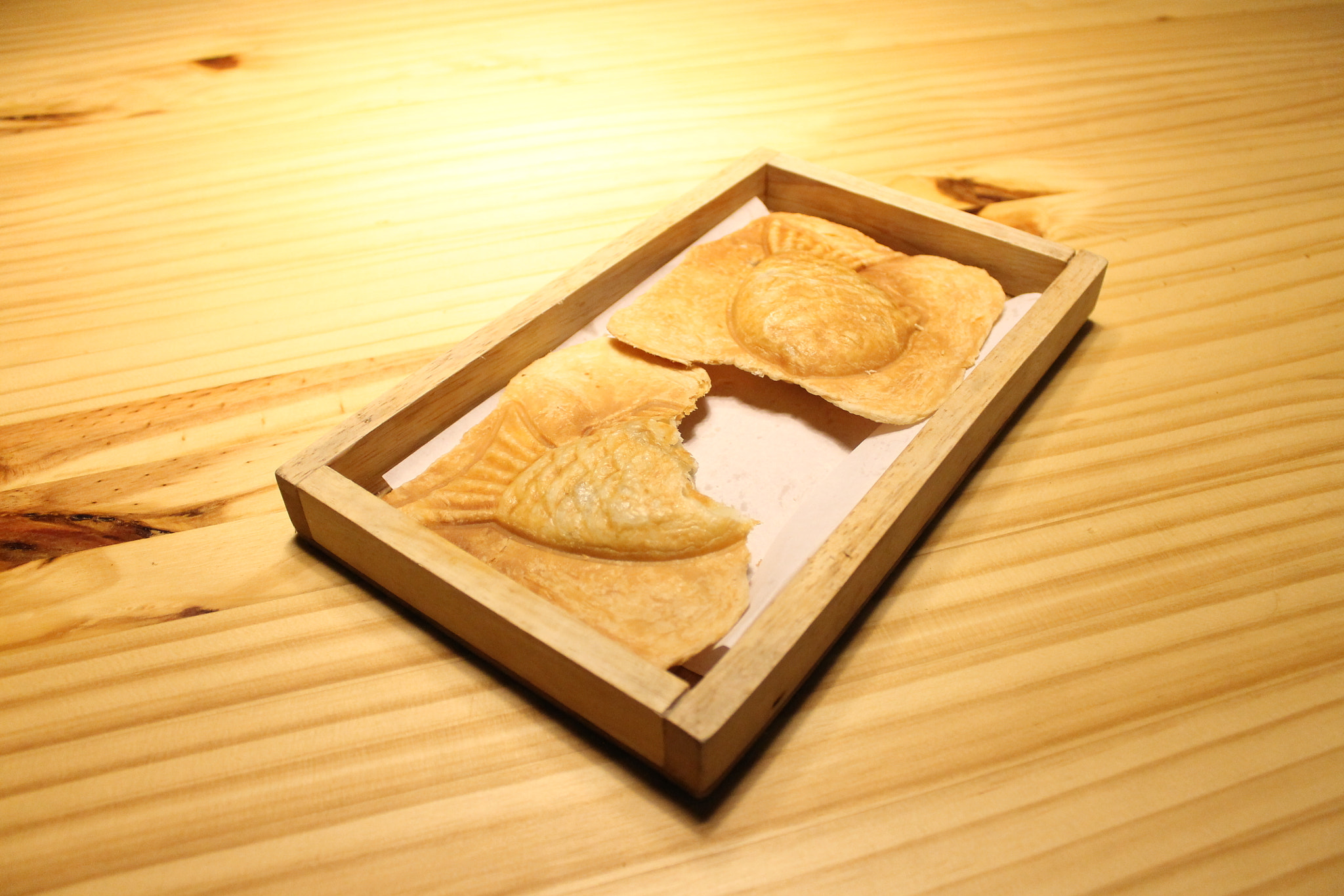 Canon EF-S 18-55mm F3.5-5.6 IS sample photo. 09.4 enjoy eating photography