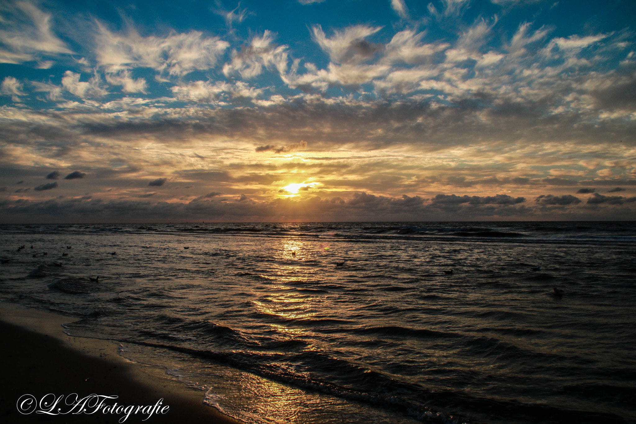 Canon EOS 760D (EOS Rebel T6s / EOS 8000D) sample photo. The beach kijkduin photography