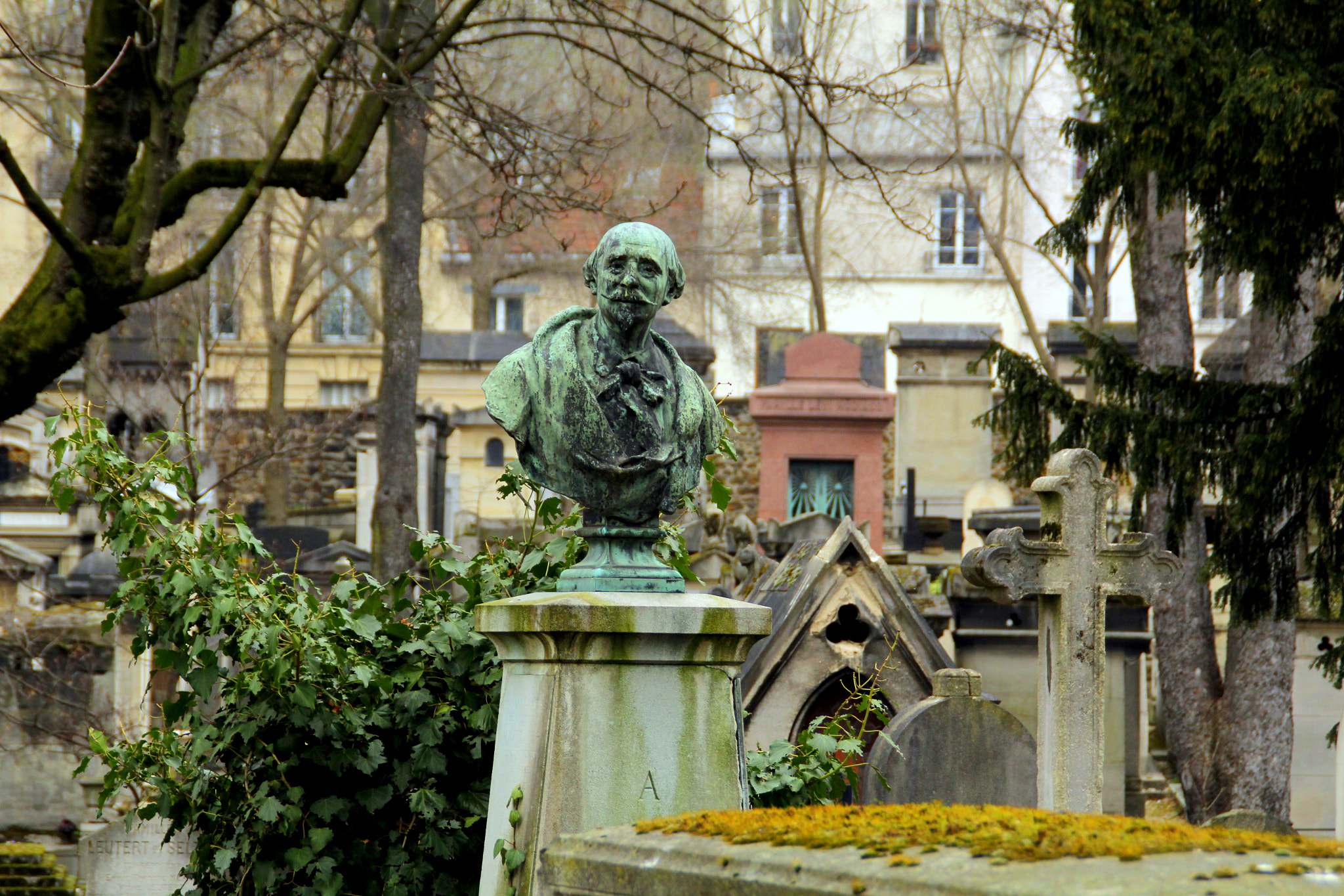 Canon EOS 60D sample photo. Montmartre cemetery photography