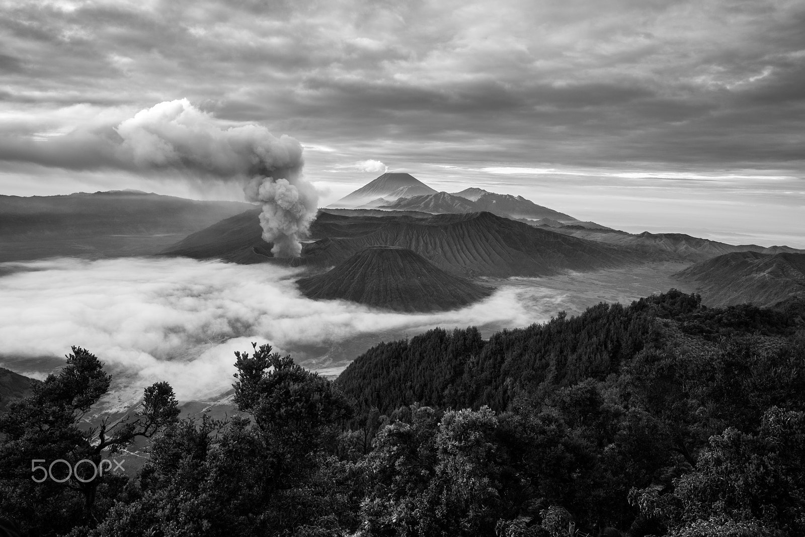 Sony a7R + ZEISS Batis 25mm F2 sample photo. Black and white volcano photography