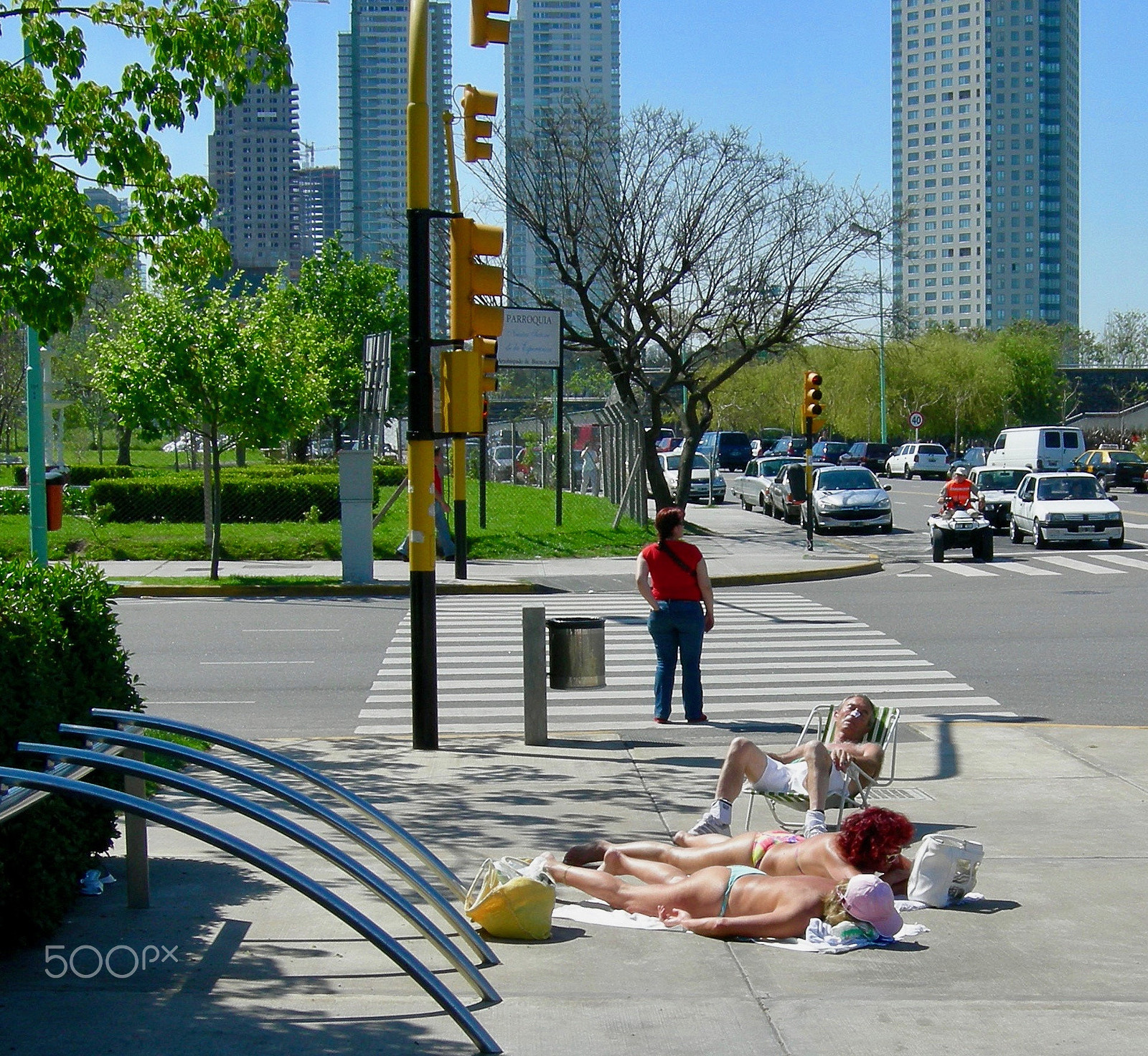 Nikon COOLPIX P1 sample photo. First day of summer photography