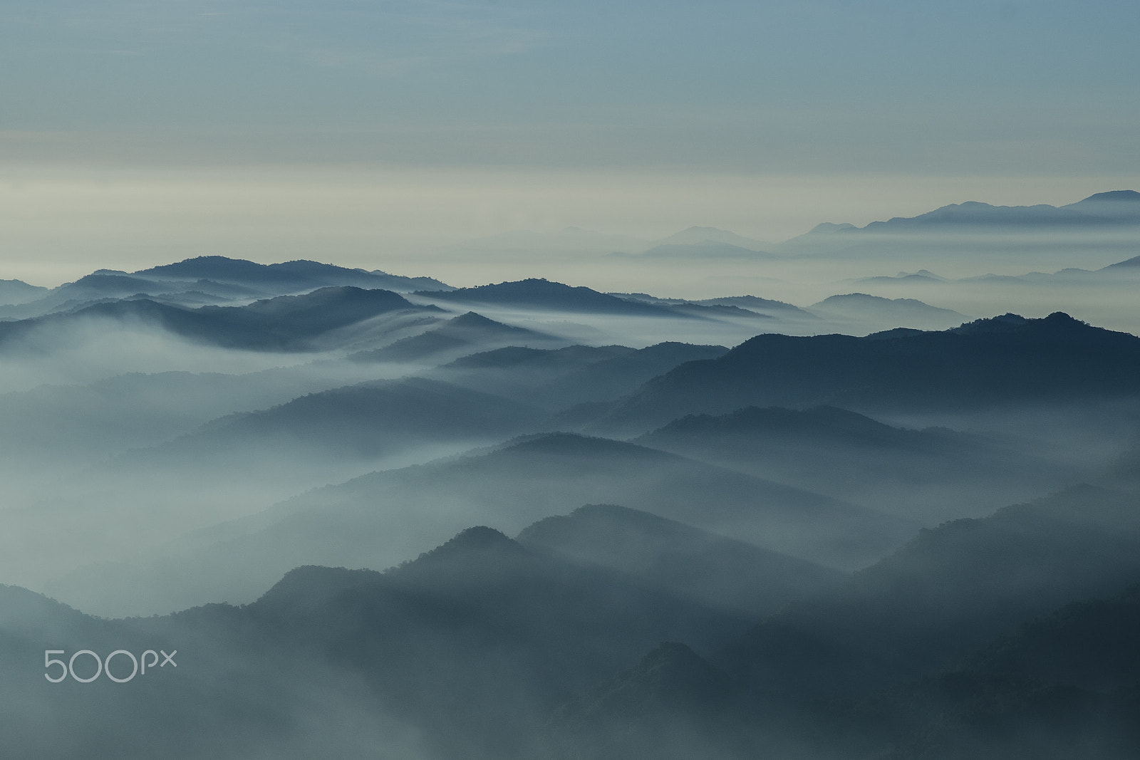 Nikon AF-S Nikkor 24-120mm F4G ED VR sample photo. Fog mountain photography