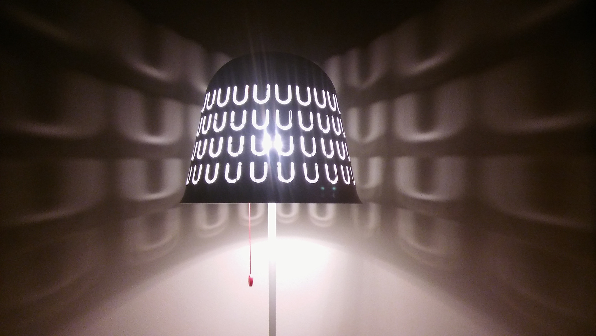 LG SPIRIT 4G LTE sample photo. Lamp photography