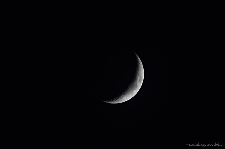 Canon EF-S 55-250mm F4-5.6 IS sample photo. Crescent photography
