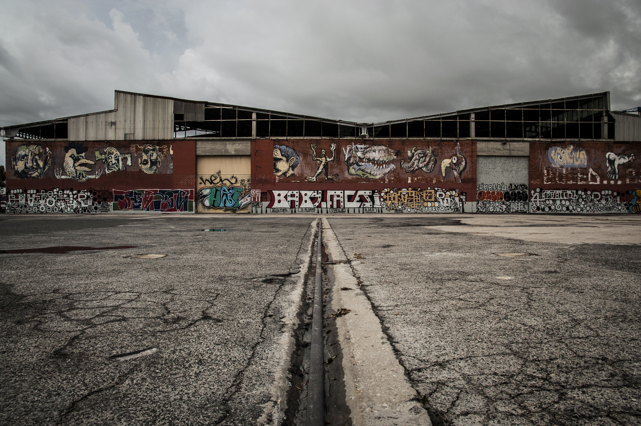 Sigma 17-50mm F2.8 EX DC OS HSM sample photo. Derelict photography