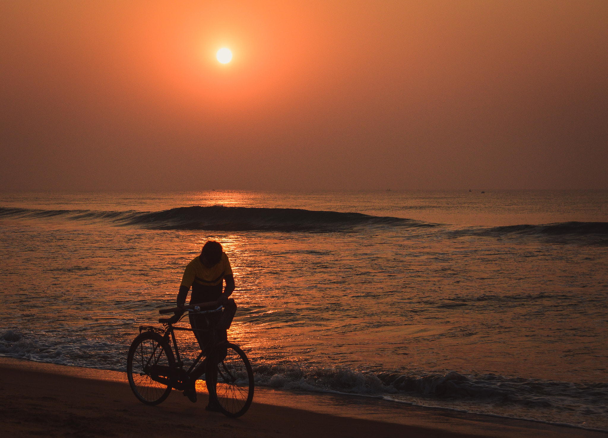 Nikon D3200 sample photo. Walk by the beach photography
