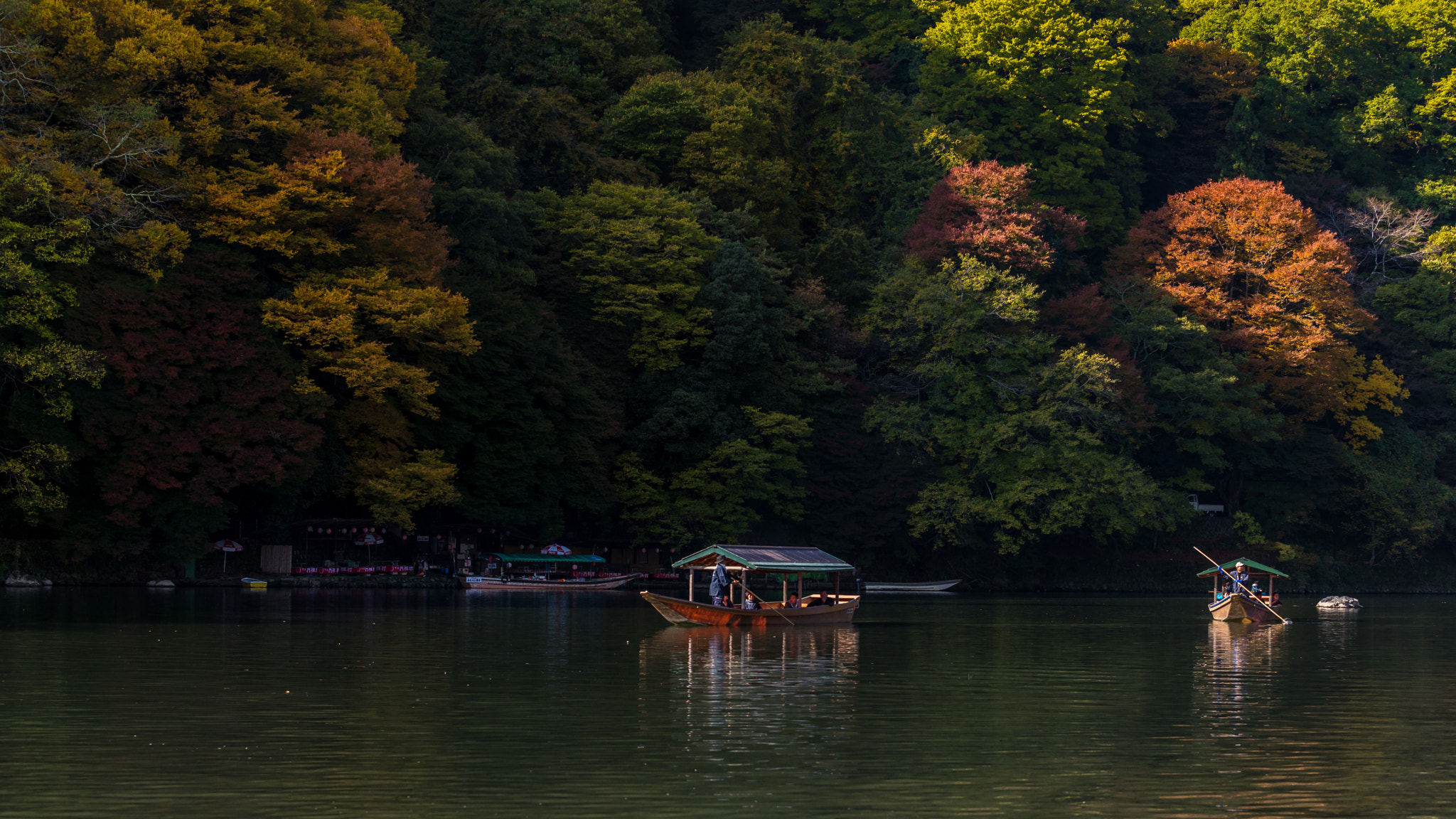 Nikon AF-S Nikkor 70-200mm F4G ED VR sample photo. Hozugawa river boat photography