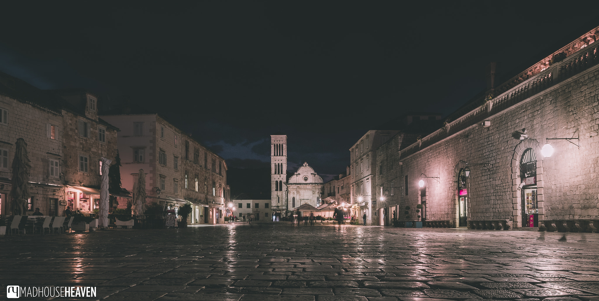 Olympus PEN E-PL7 + OLYMPUS M.12mm F2.0 sample photo. Hvar at night photography