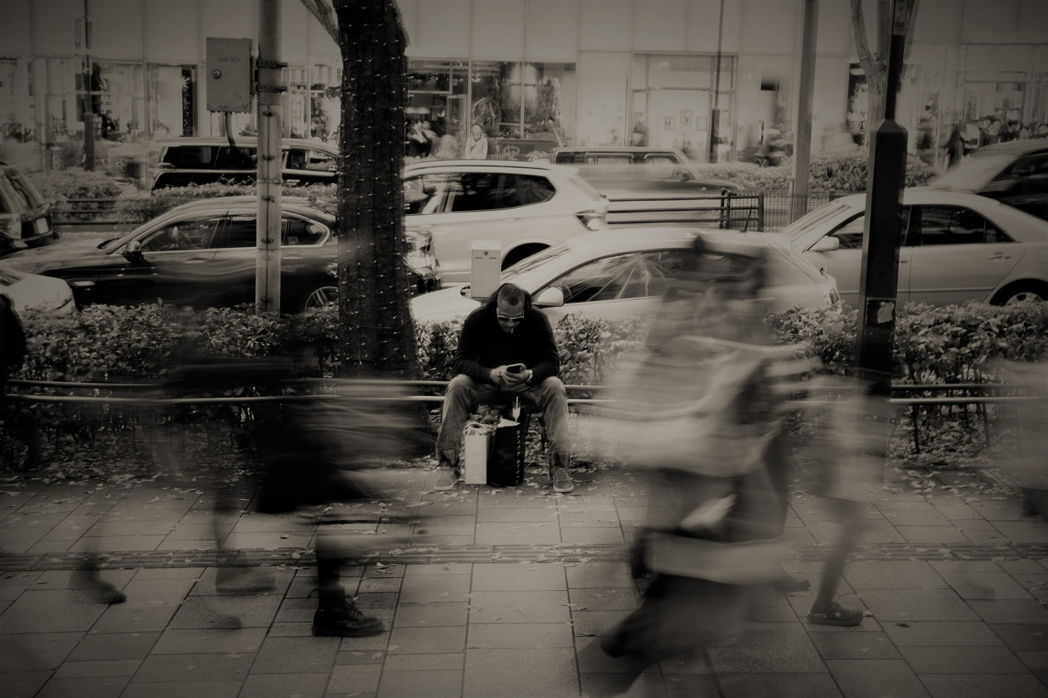 Sigma 17-70mm F2.8-4 DC Macro OS HSM | C sample photo. Stopped man photography