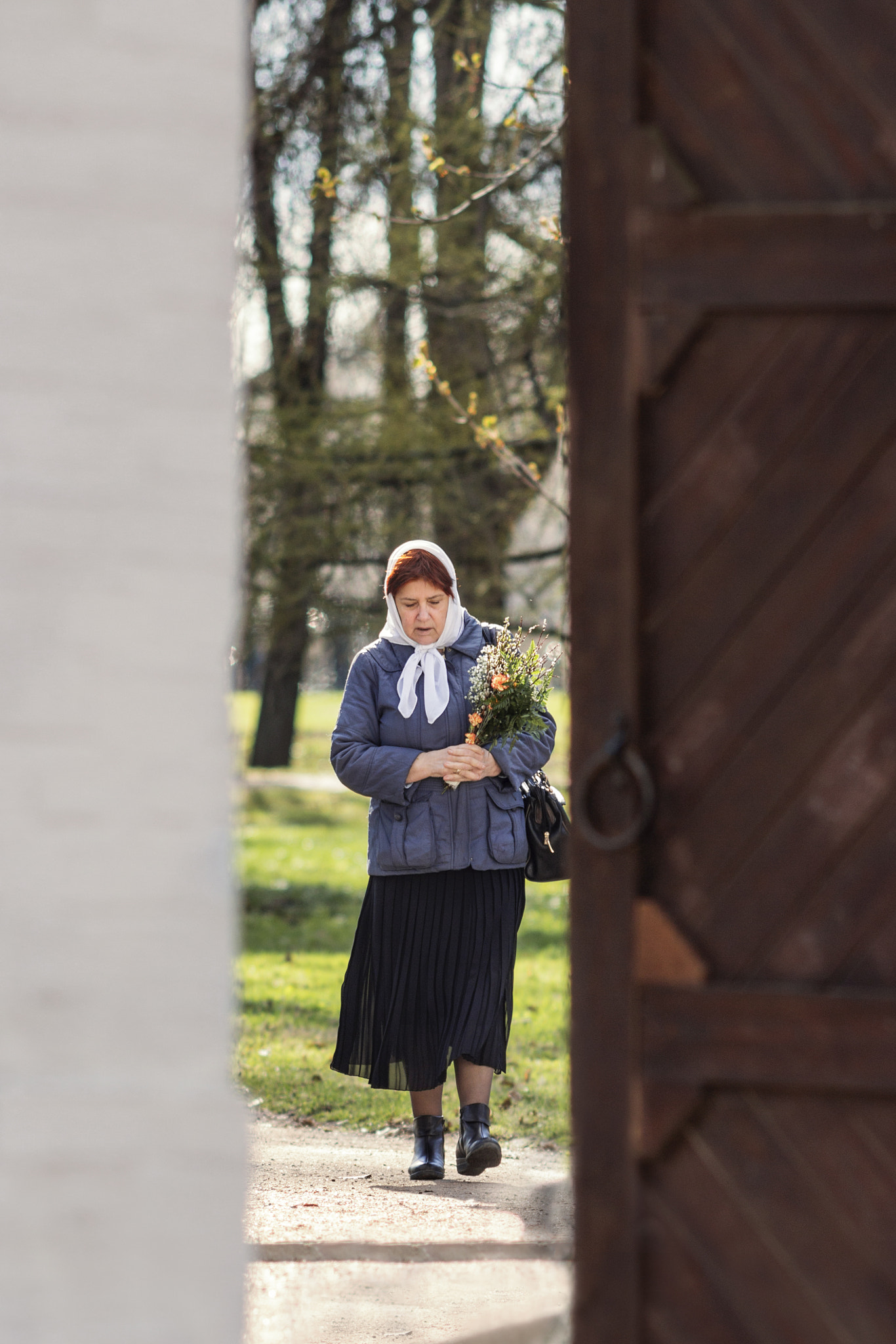 Canon EF 200mm F2.8L II USM sample photo. After the church service photography