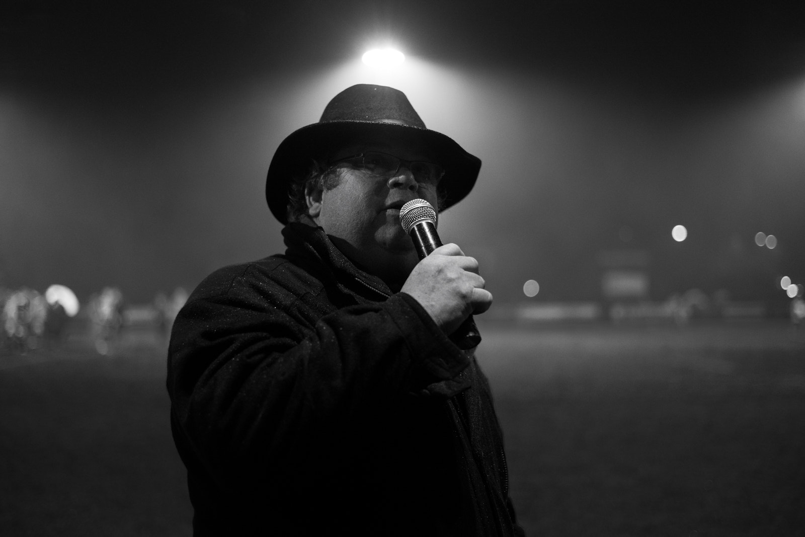 Summicron-M 1:2/50 sample photo. Rugby announcer photography