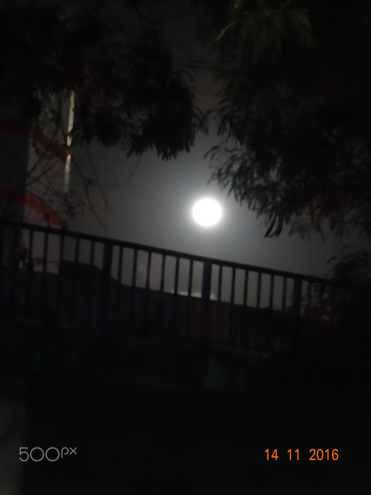 Sony Cyber-shot DSC-WX80 sample photo. La gran luna in bahia photography