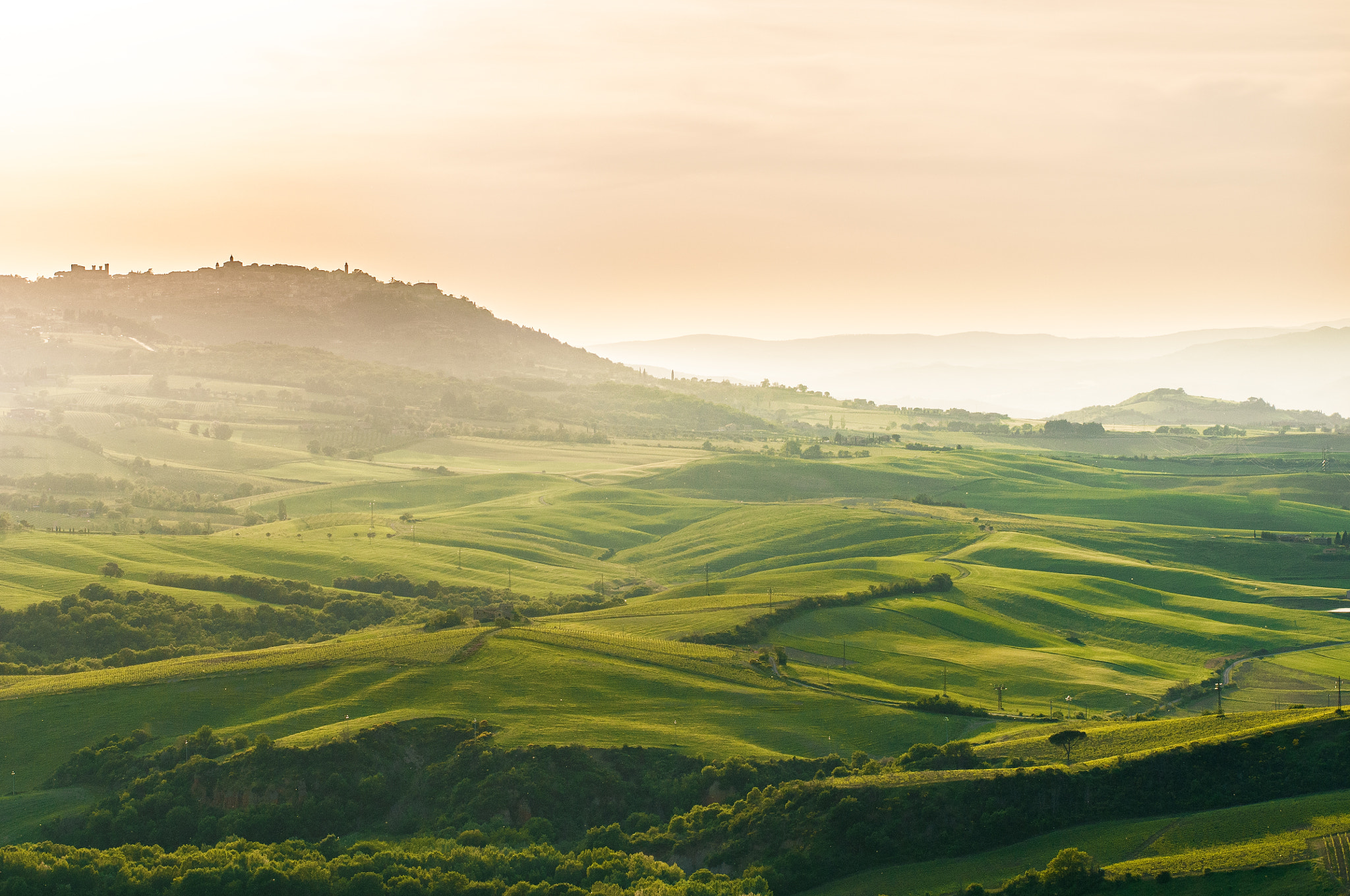 Nikon AF-Nikkor 80-200mm F2.8D ED sample photo. Sunset in the valley photography