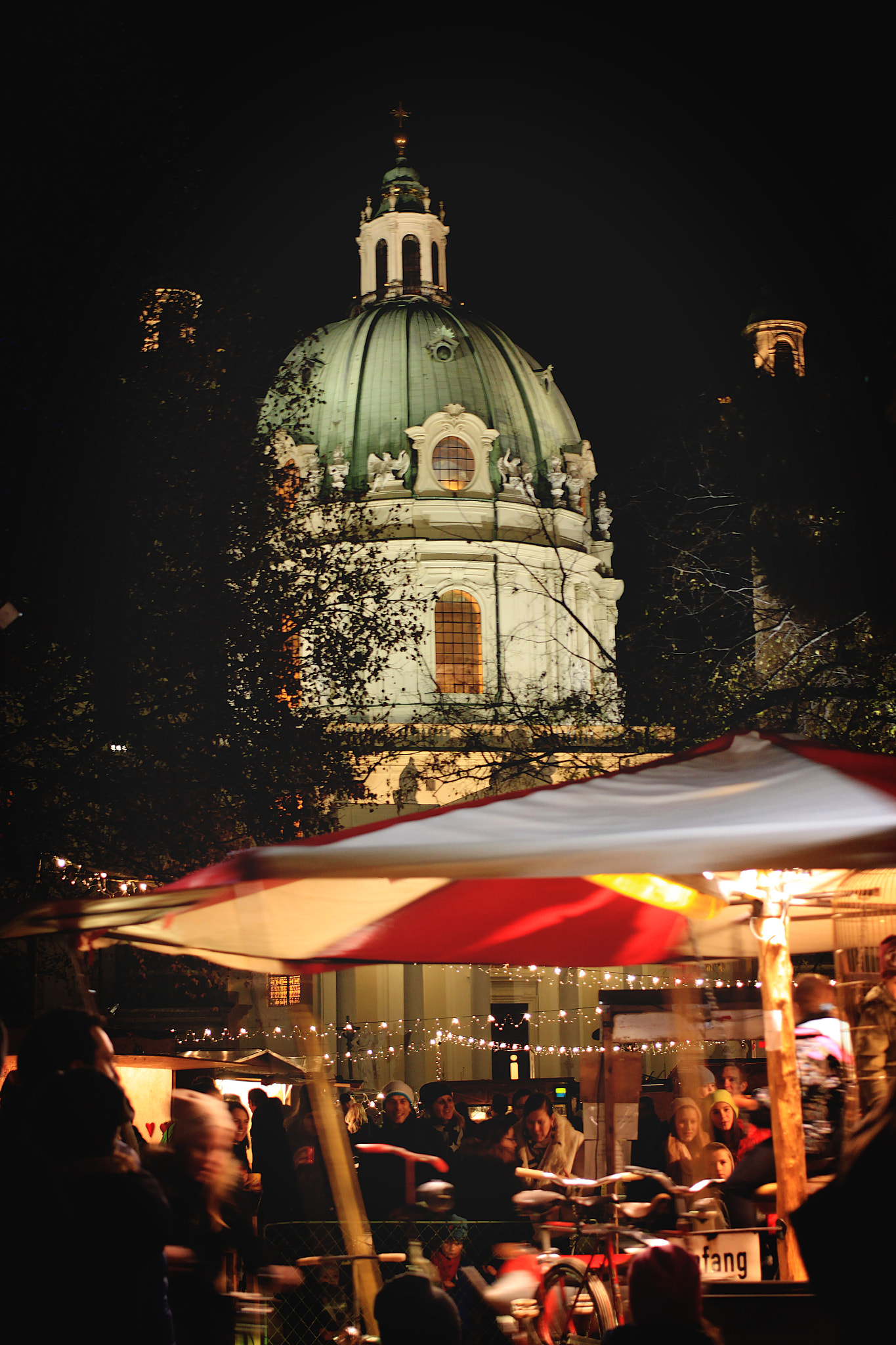 Canon EOS 50D + Canon EF 40mm F2.8 STM sample photo. Christmas at karlsplatz photography
