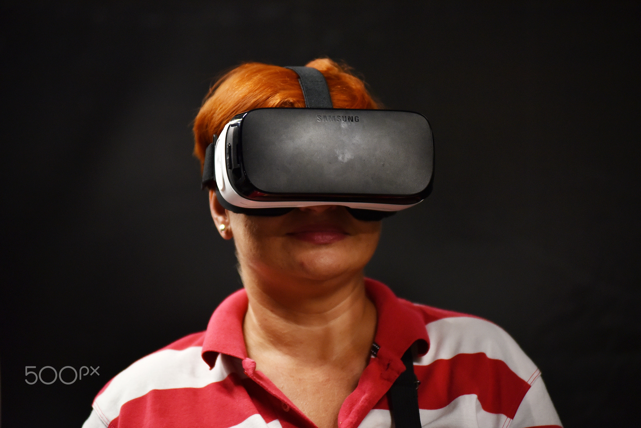 Virtual reality Samsung Gear VR headset and hand controls