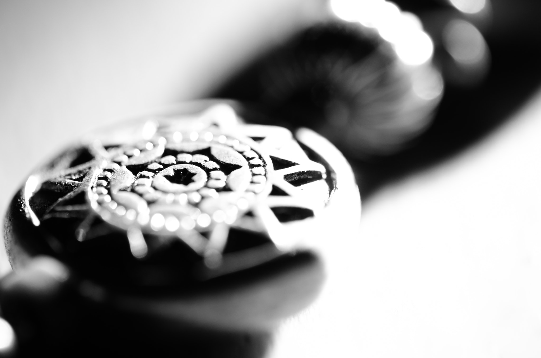 Nikon AF-S DX Micro-Nikkor 85mm F3.5G ED VR sample photo. Indian amulet photography