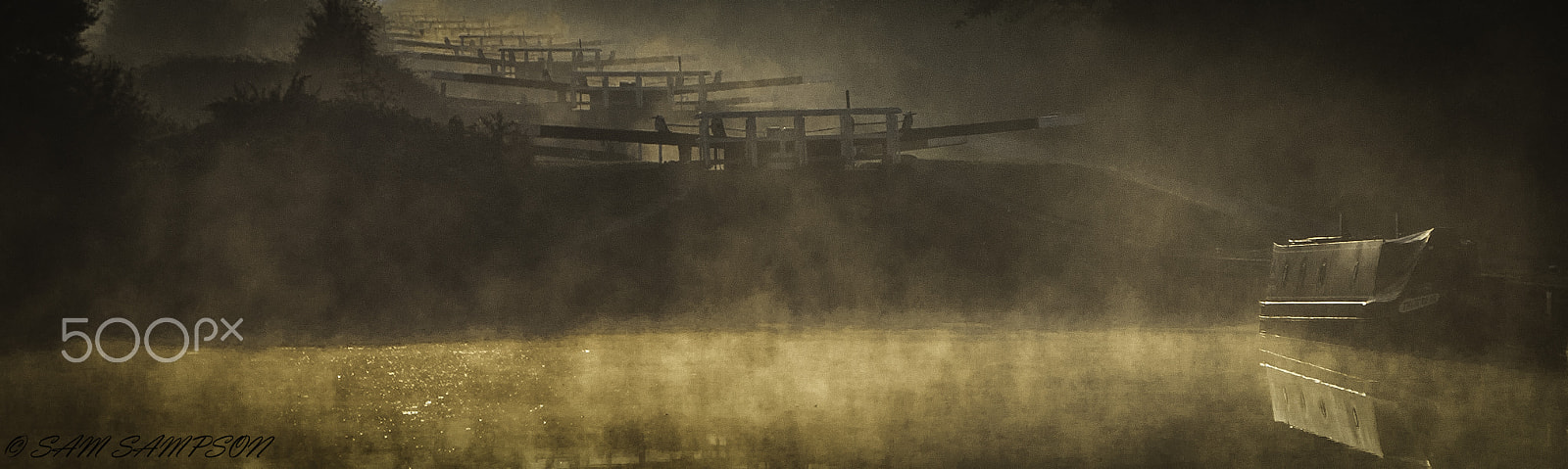 Canon EOS 500D (EOS Rebel T1i / EOS Kiss X3) sample photo. Canal boat in morning mist photography