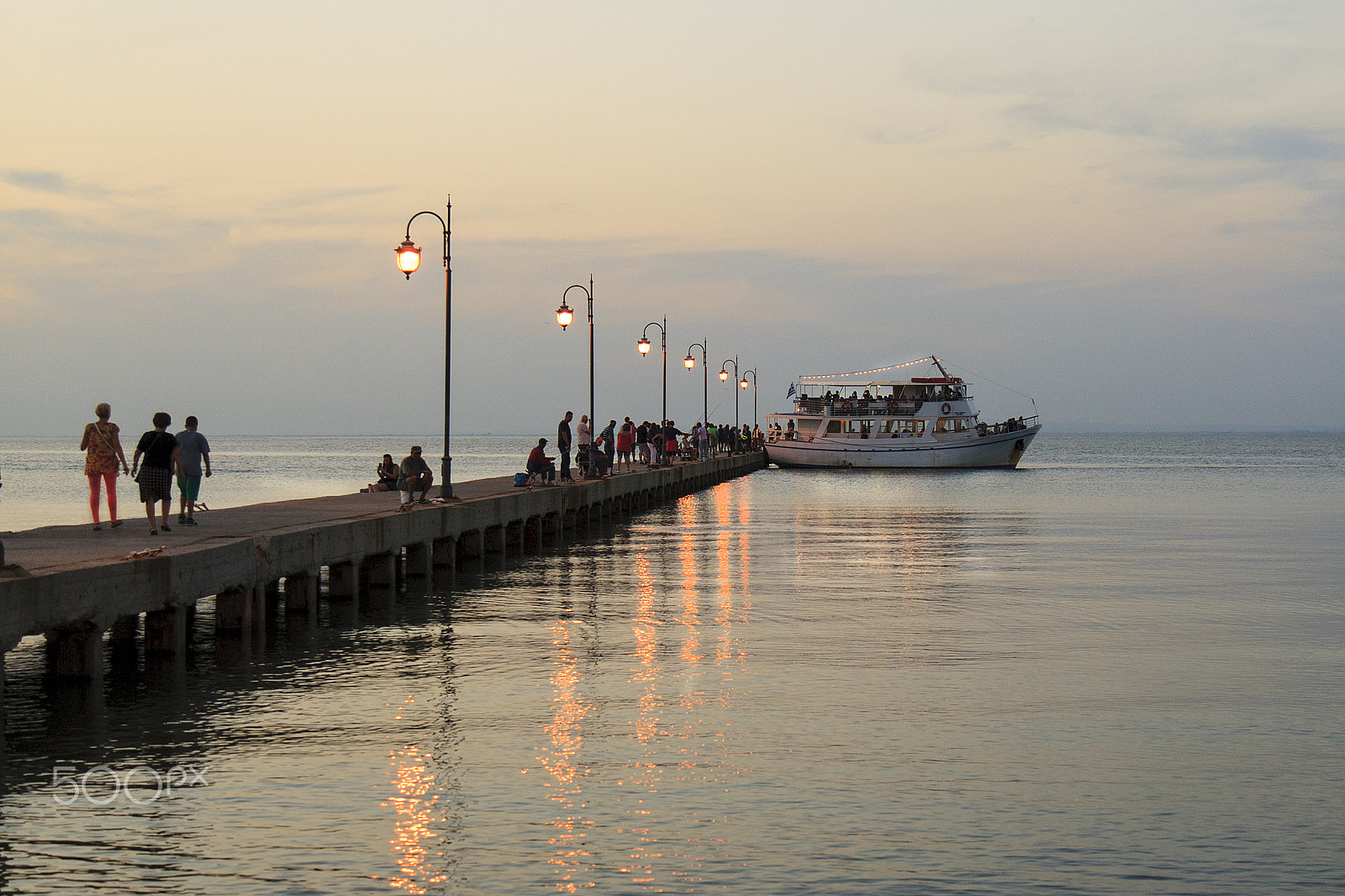 Canon EOS-1D Mark III sample photo. Thessaloniki ferry ii photography