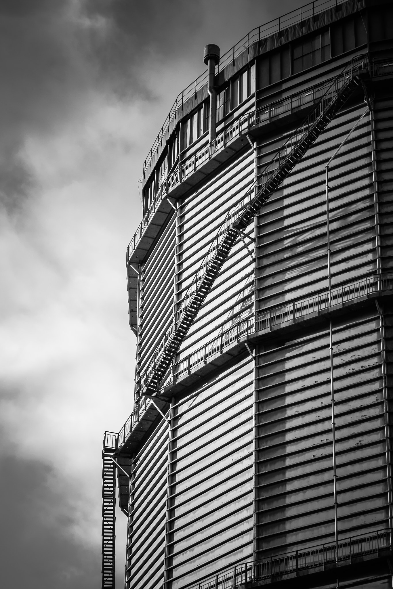 Canon EOS M3 sample photo. Stockholm - the old gas-holder photography