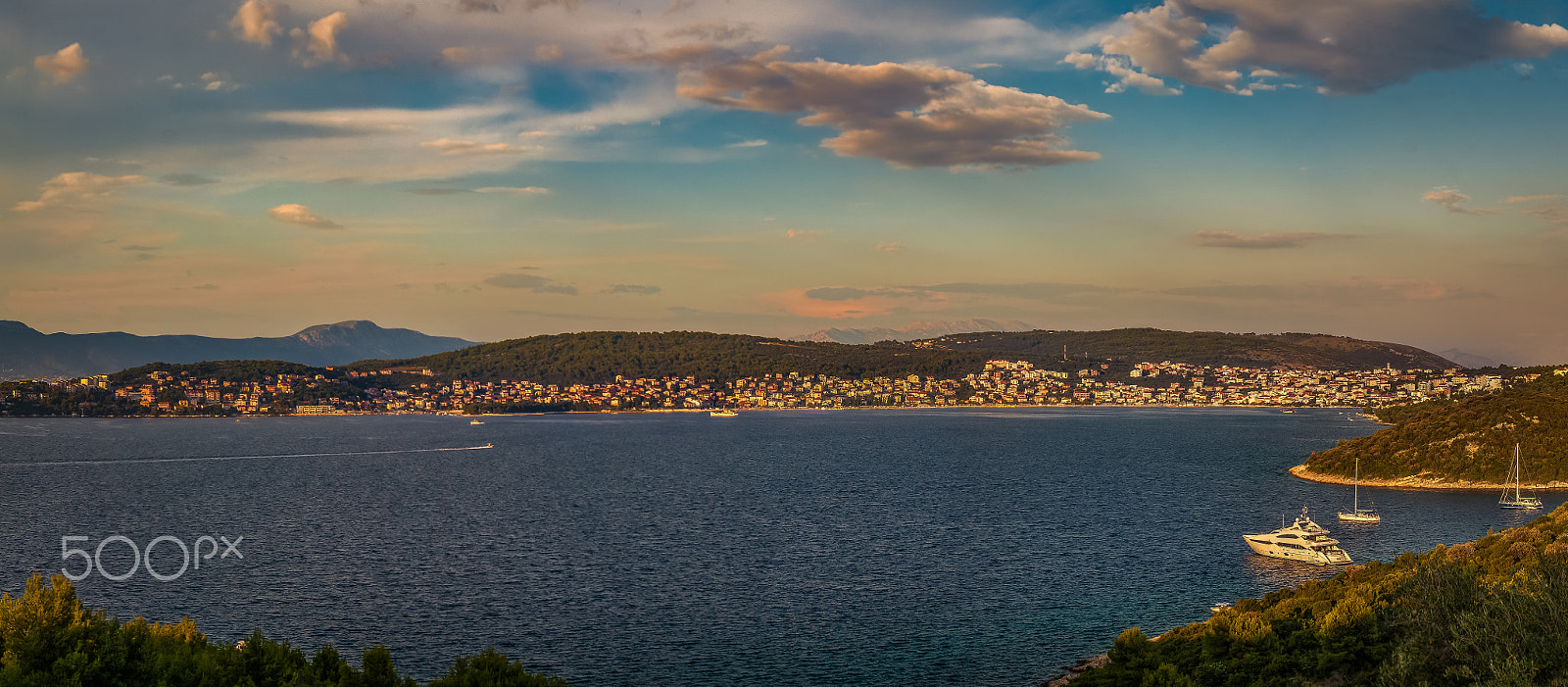 Canon EOS 40D sample photo. Beautiful summer day in trogir. photography