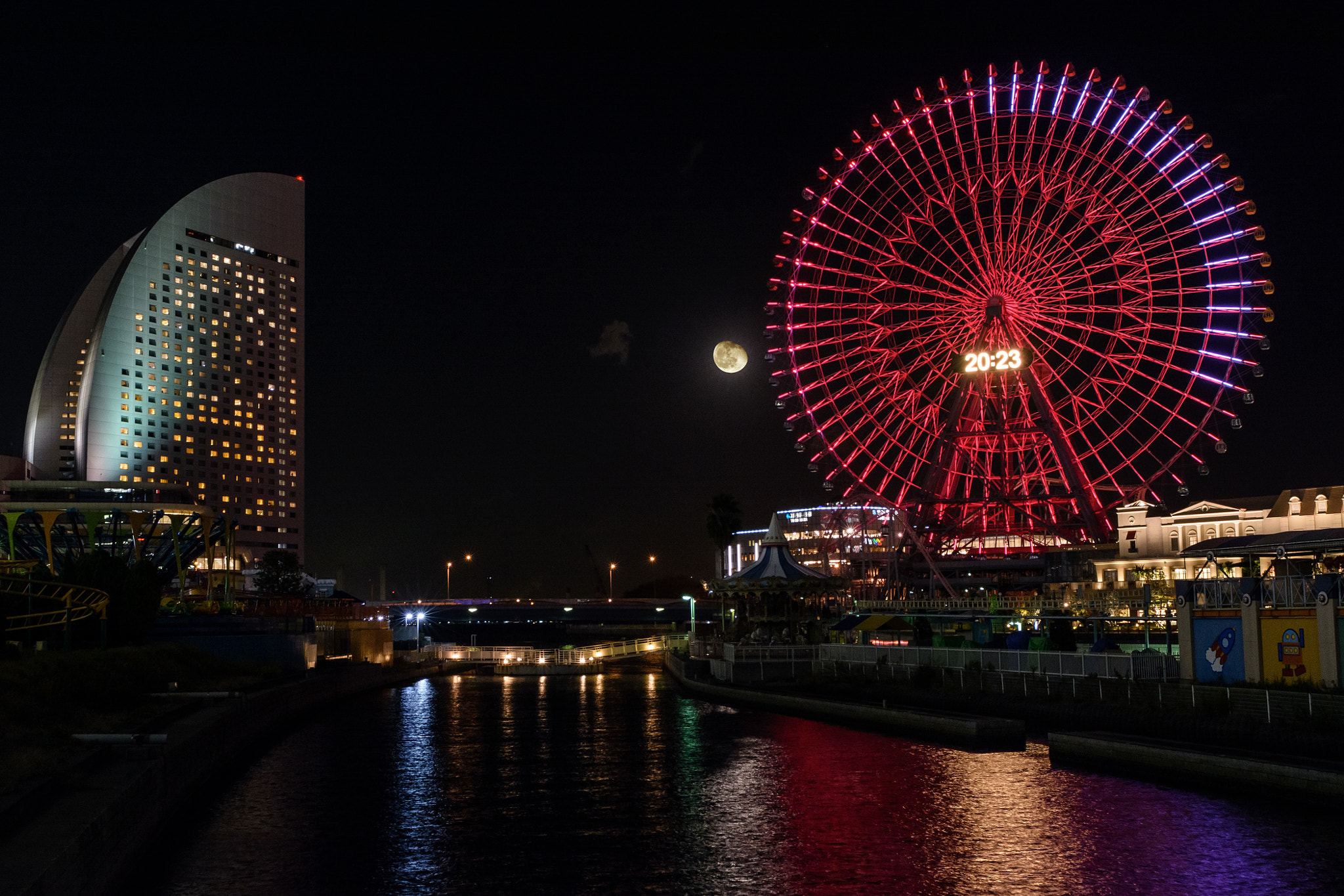 Nikon D7100 + Sigma 24-70mm F2.8 EX DG Macro sample photo. The night sky of yokohama photography