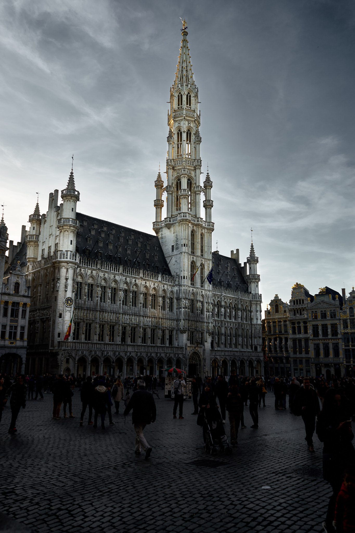 Sony FE 28-70mm F3.5-5.6 OSS sample photo. Brussels town hall photography