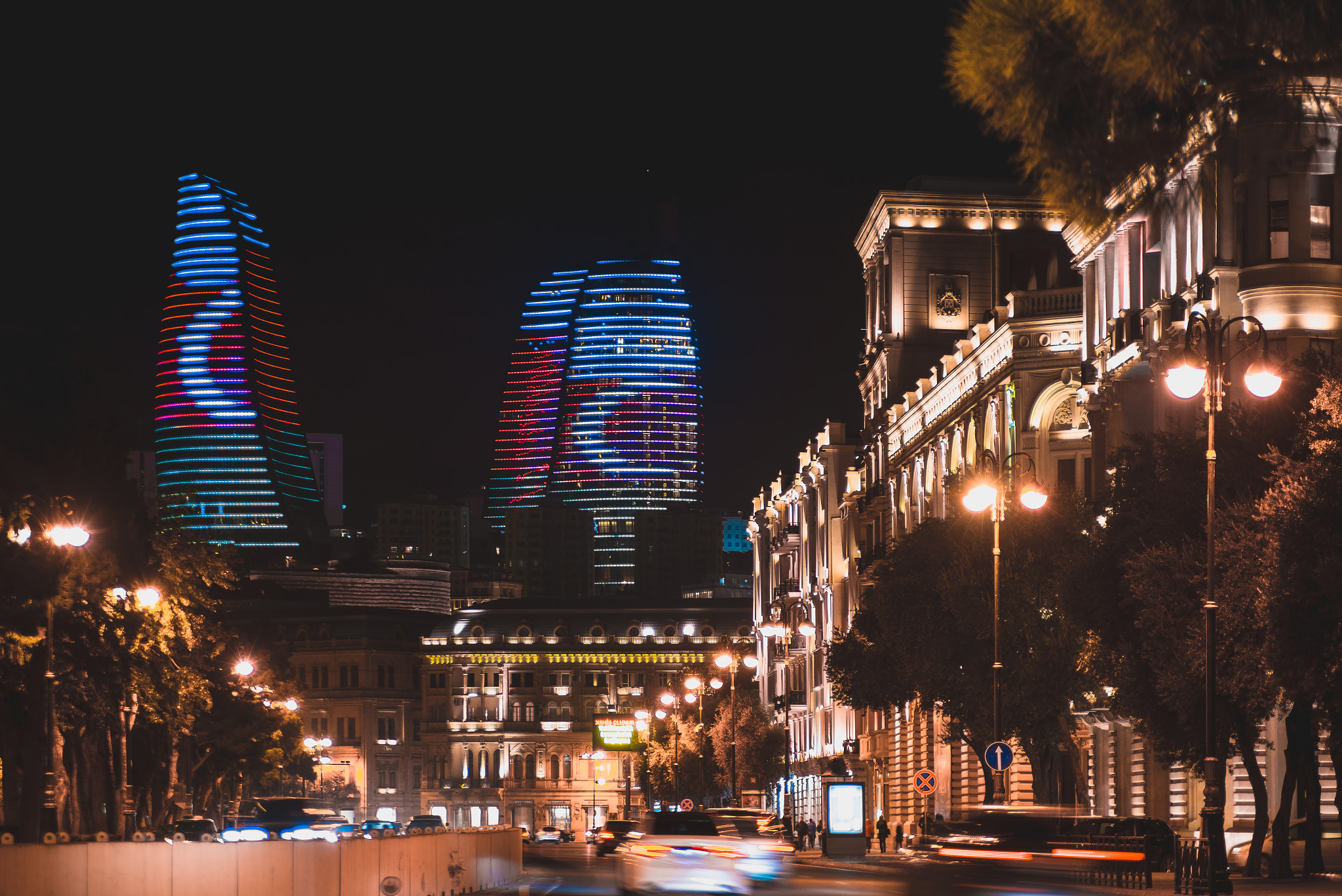 AF Zoom-Nikkor 28-105mm f/3.5-4.5D IF sample photo. Flame towers photography