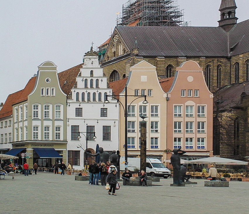 Sigma DP1s sample photo. Marktplatz rostock photography