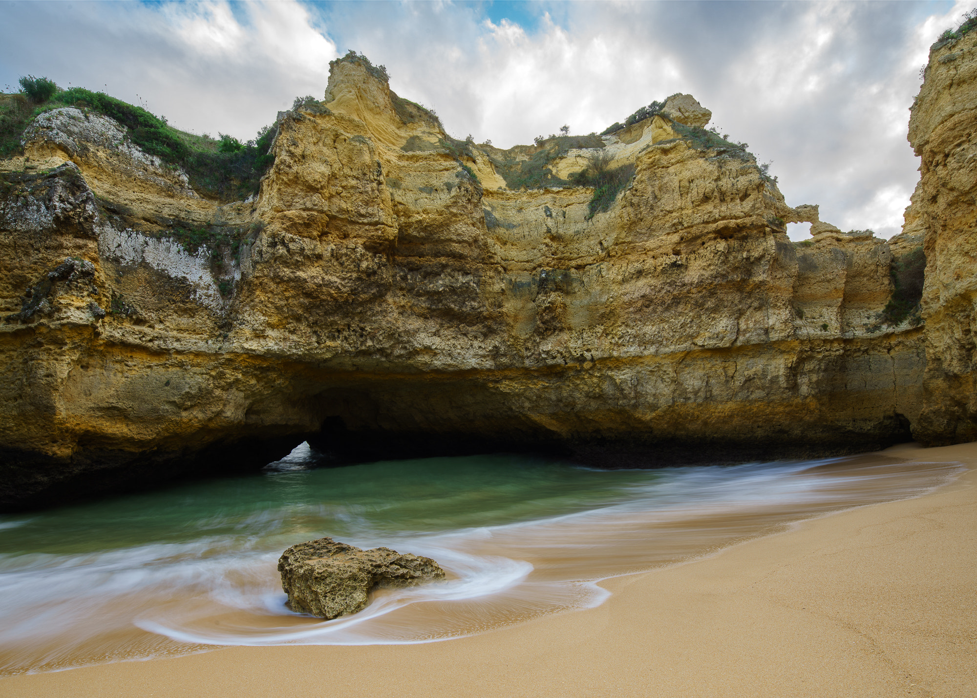 Sony a7R + Canon TS-E 17mm F4L Tilt-Shift sample photo. Secret beach photography