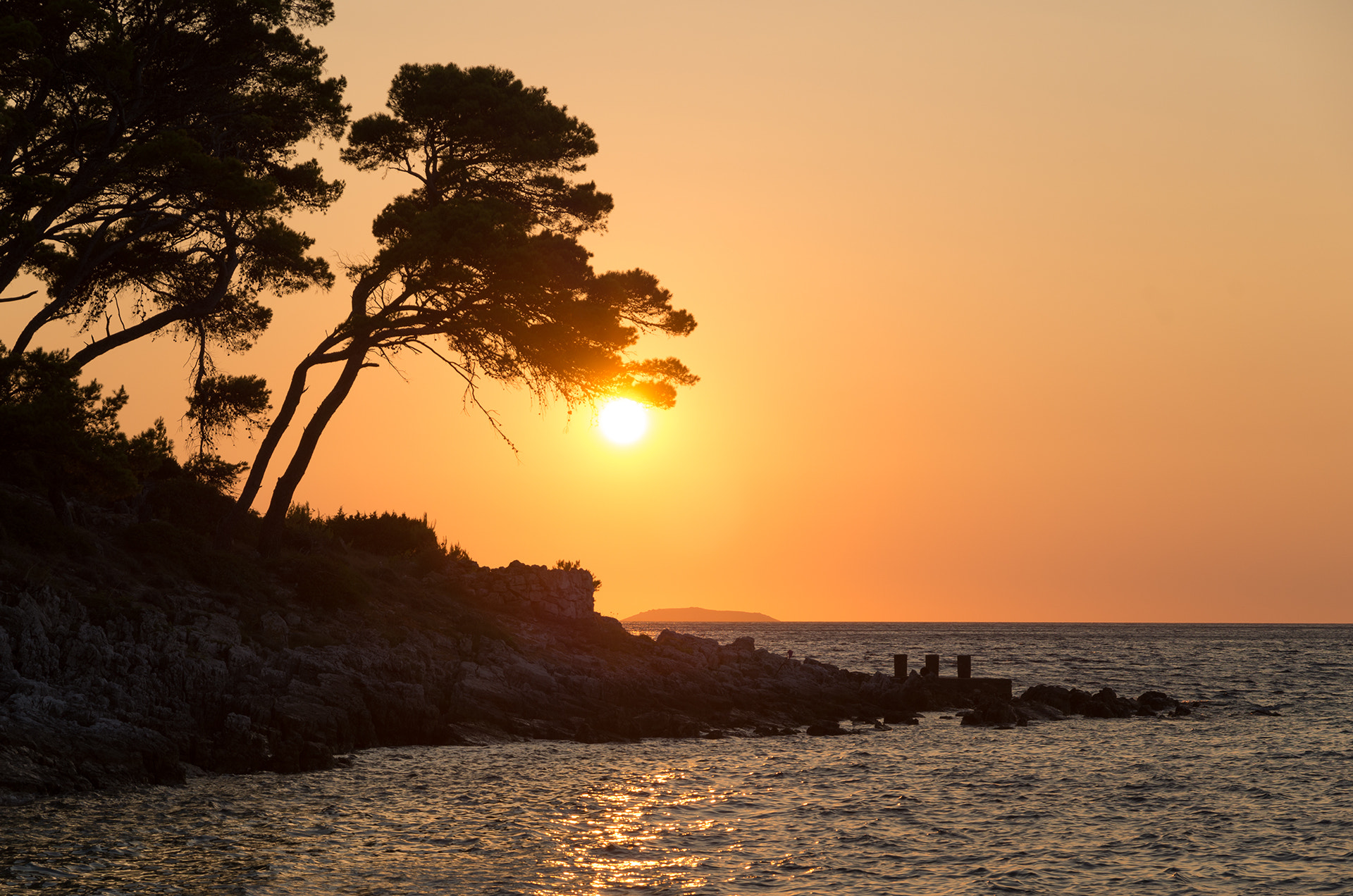 Pentax K-30 + Sigma AF 10-20mm F4-5.6 EX DC sample photo. Lastovo sunset photography