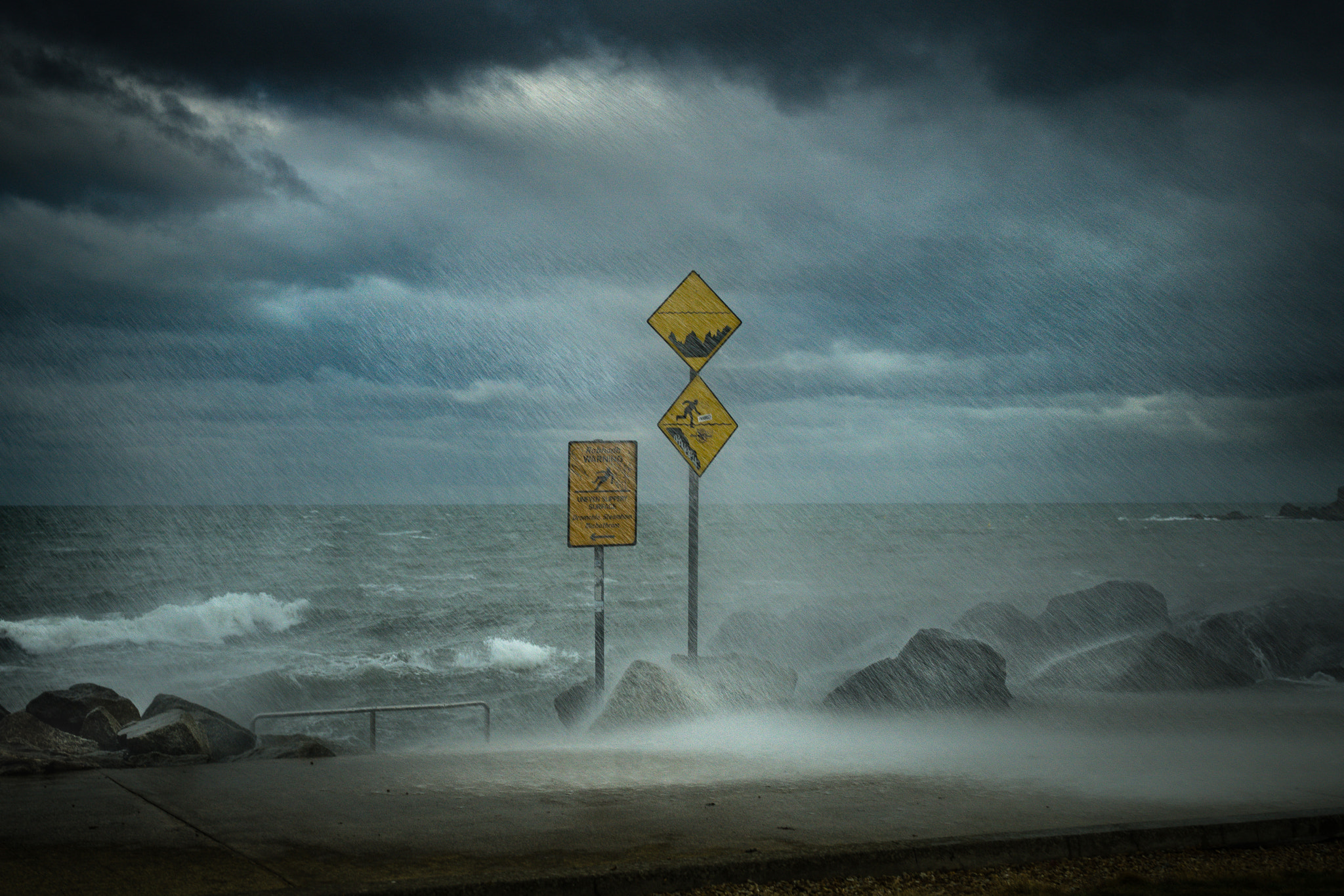 E 32mm F1.8 sample photo. Weather warning photography